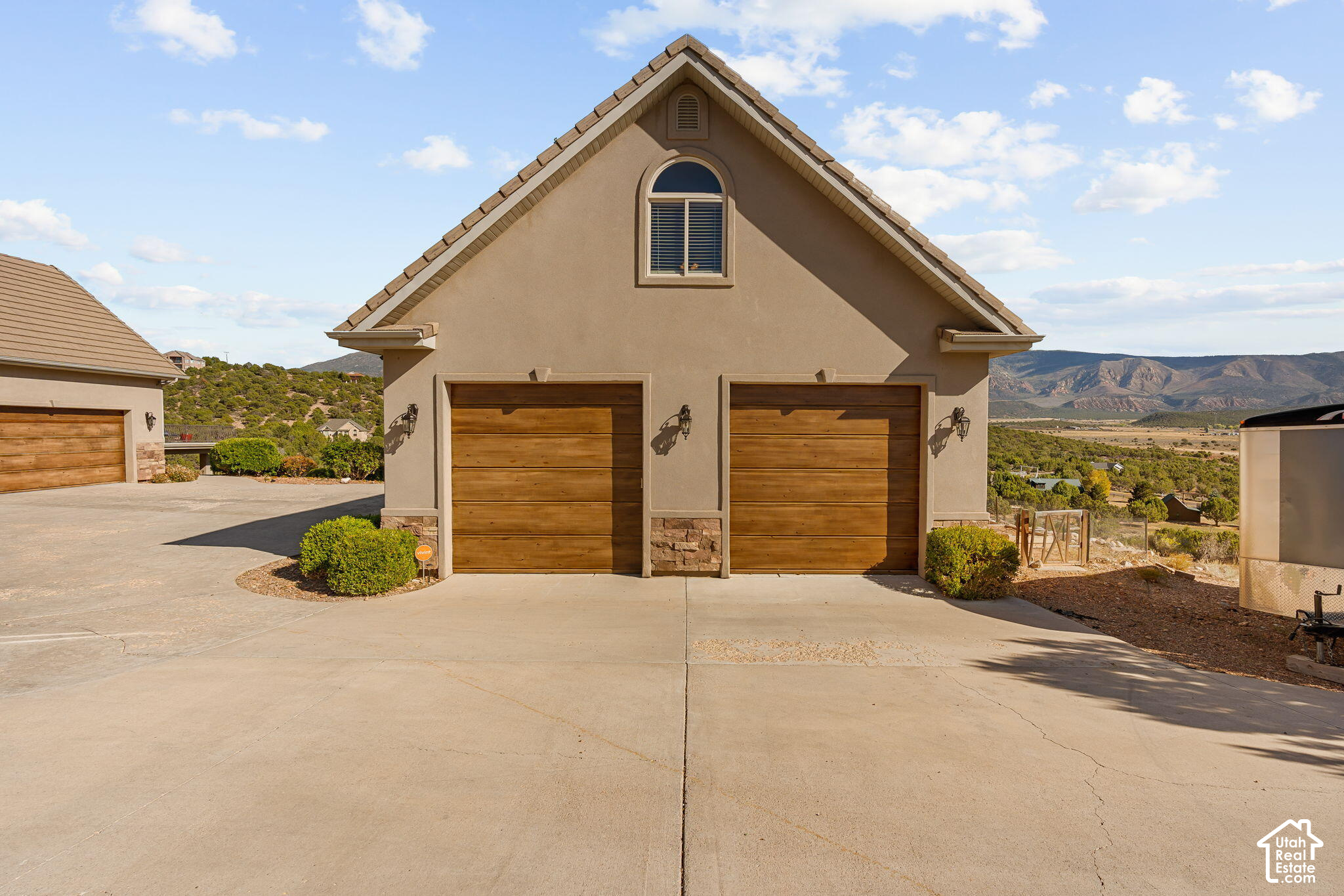main property photo 125