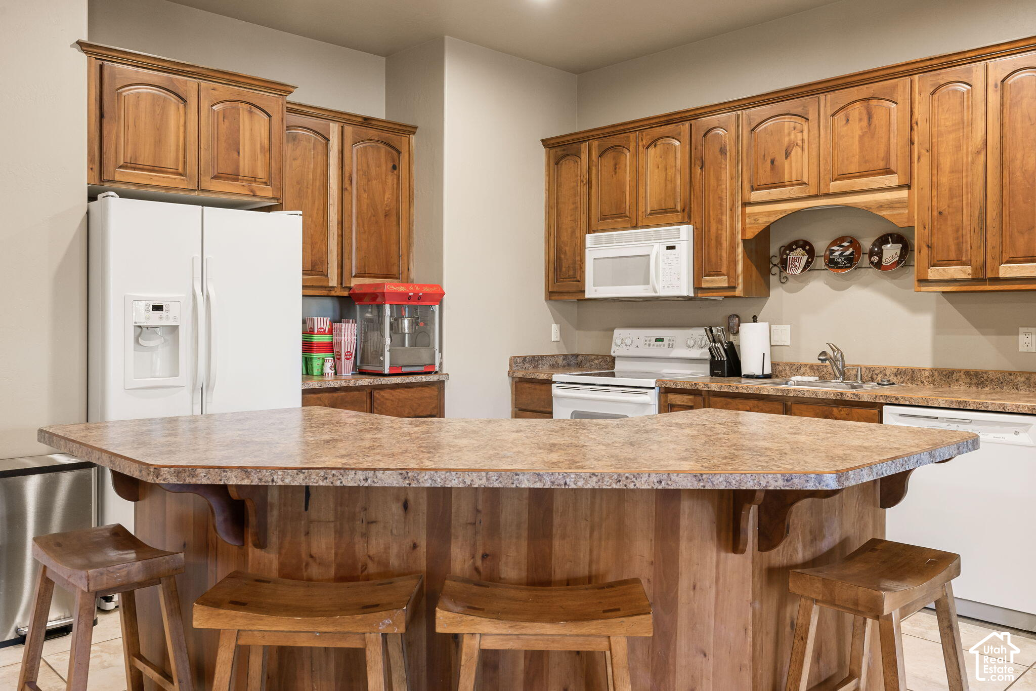 main property photo 73