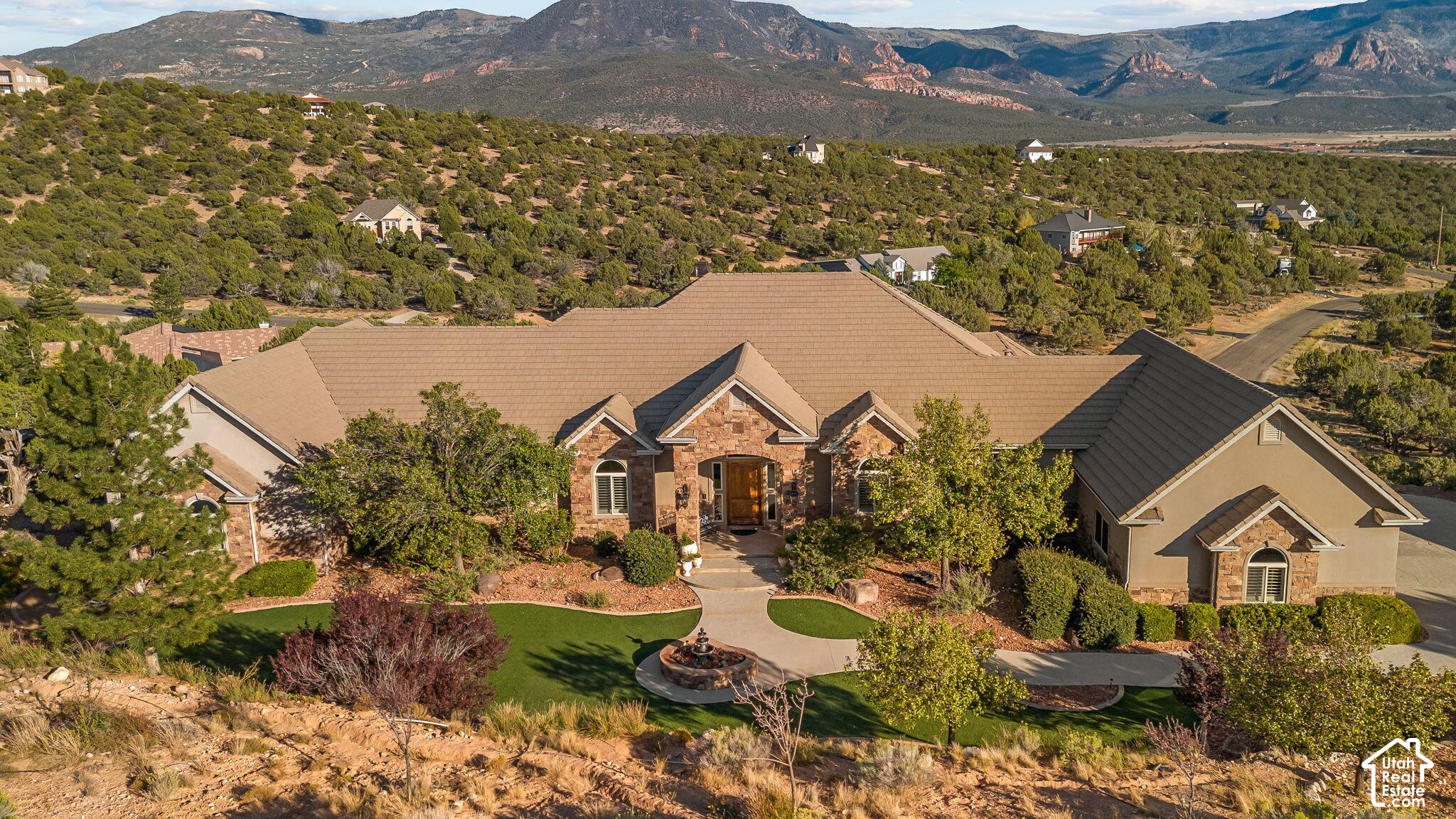 main property photo 9