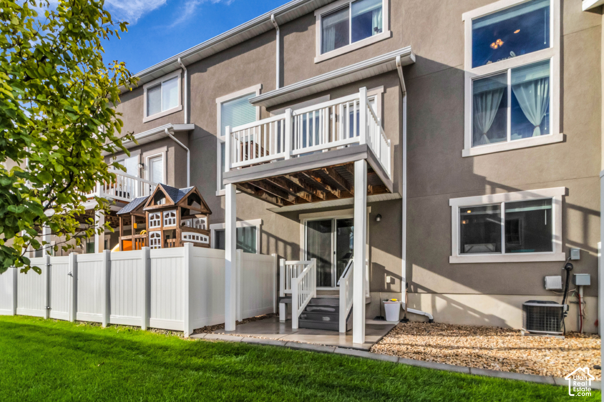 main property photo 12