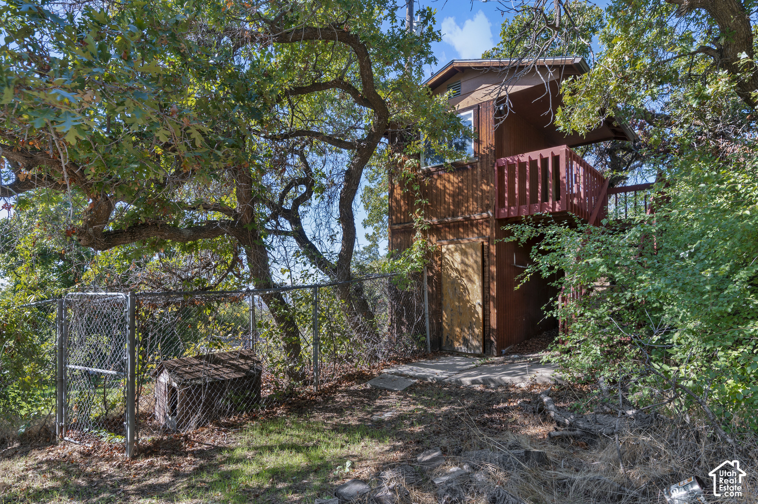 main property photo 37