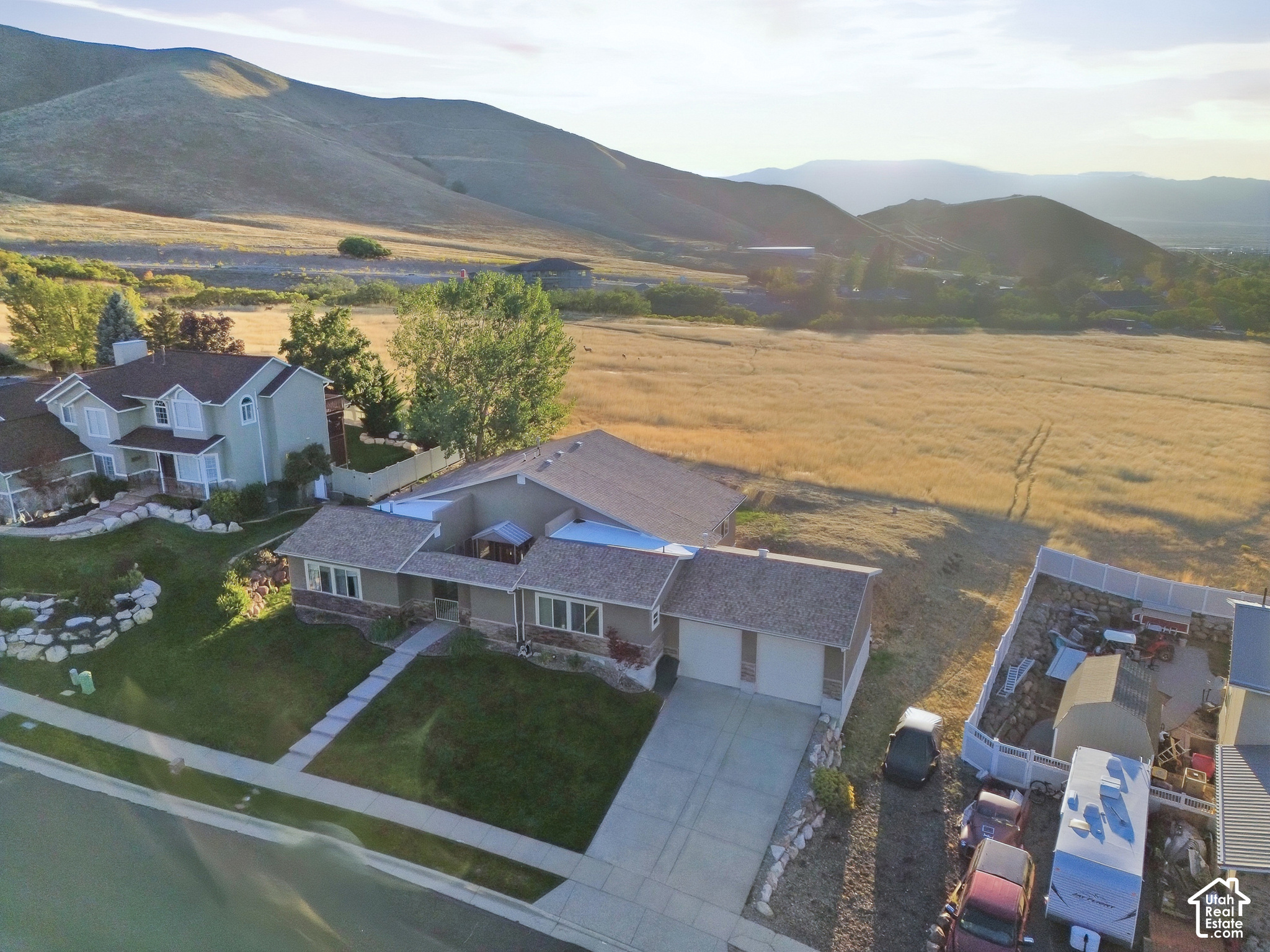 main property photo 37