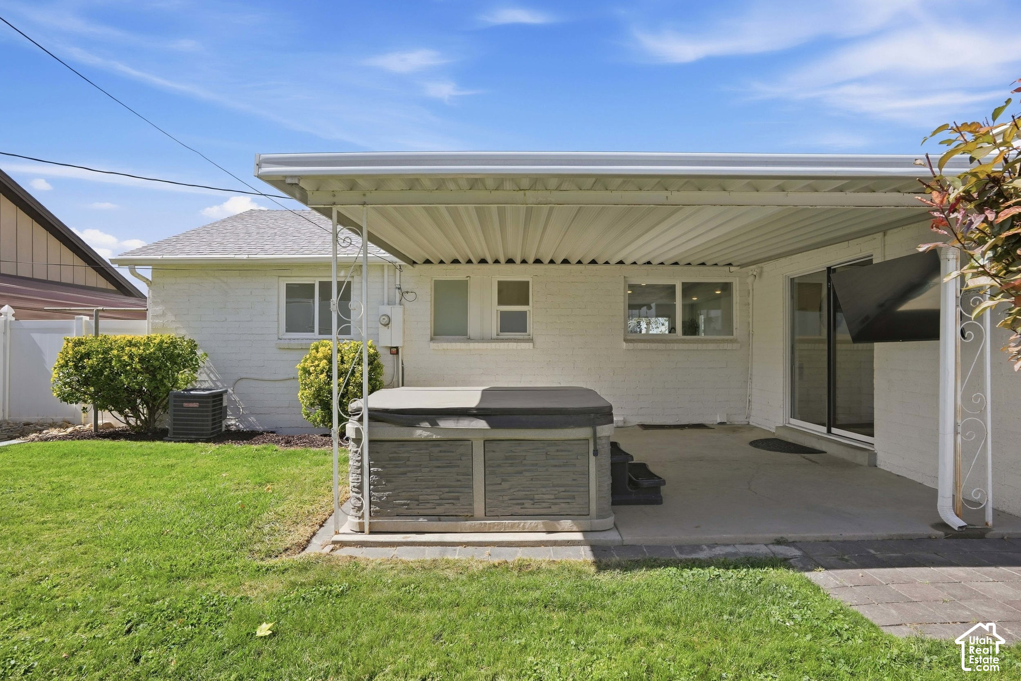 main property photo 37