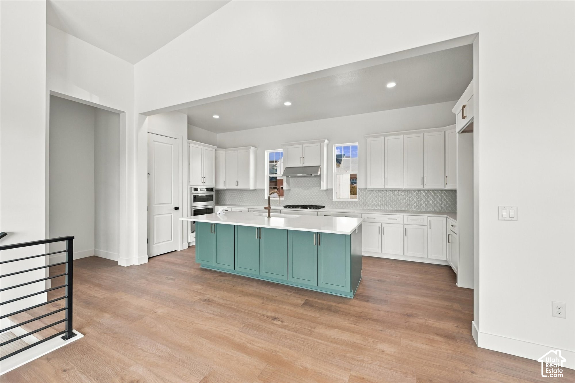 main property photo 9