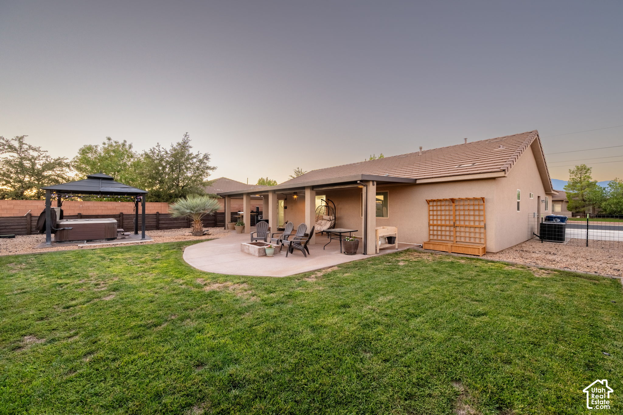 main property photo 20