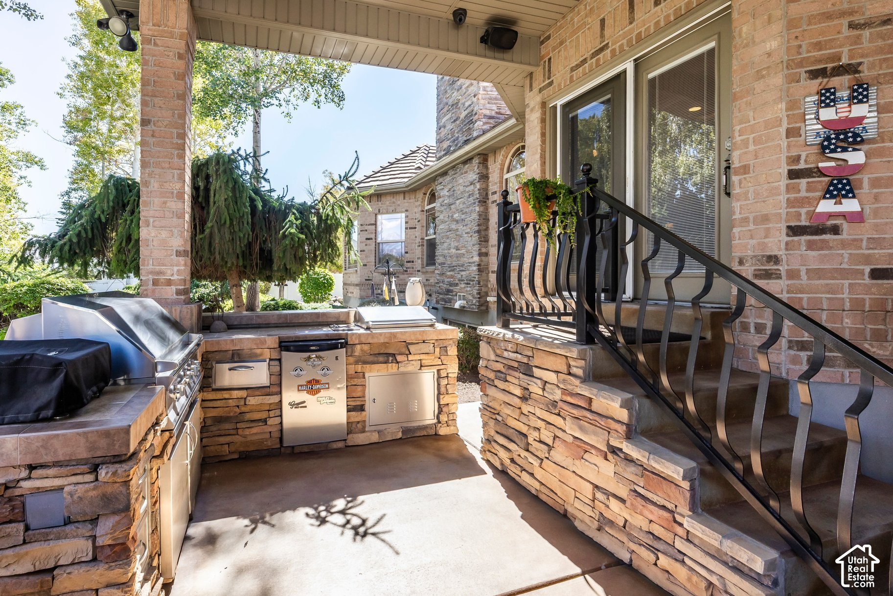 main property photo 58