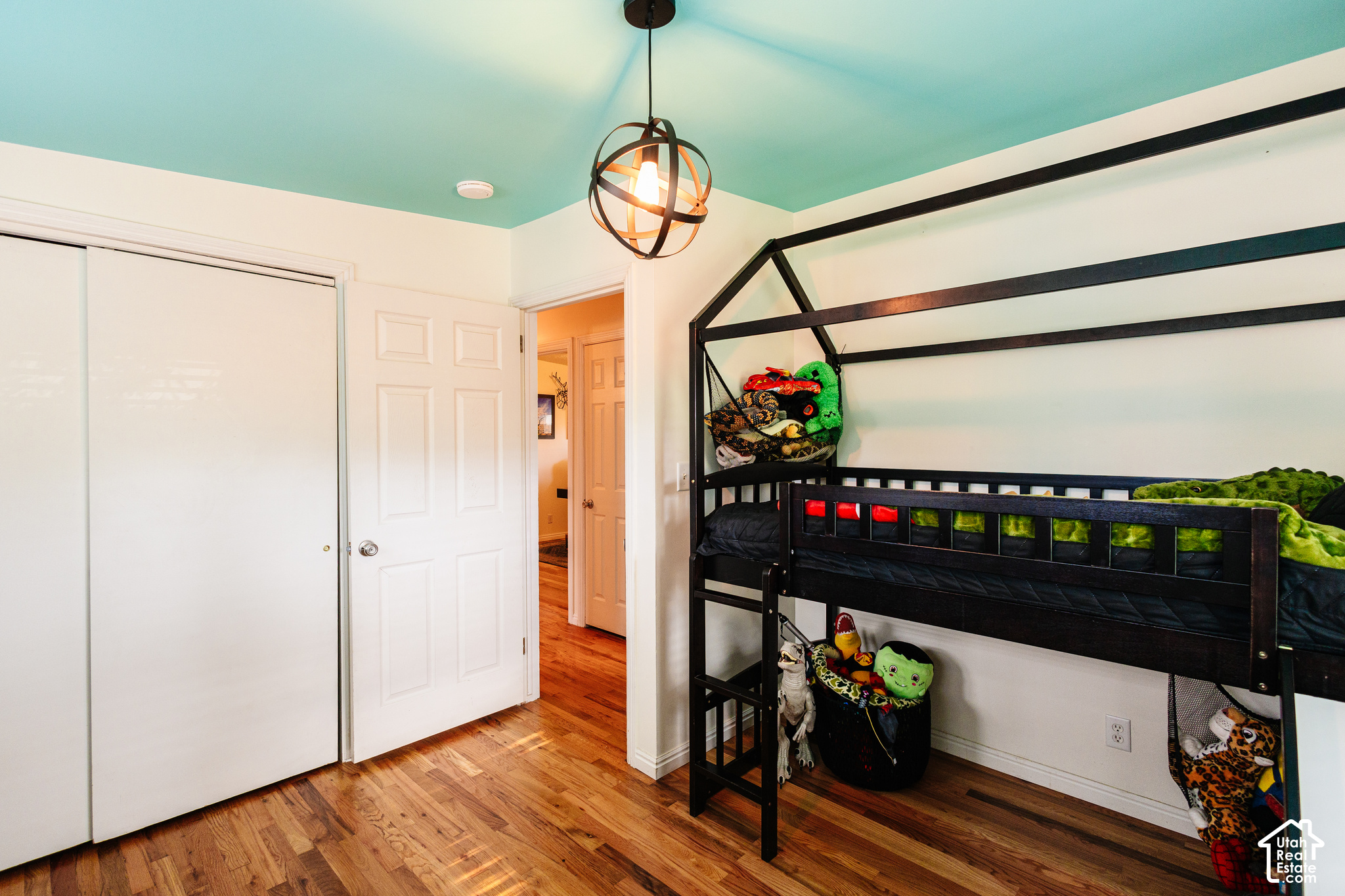 main property photo 15