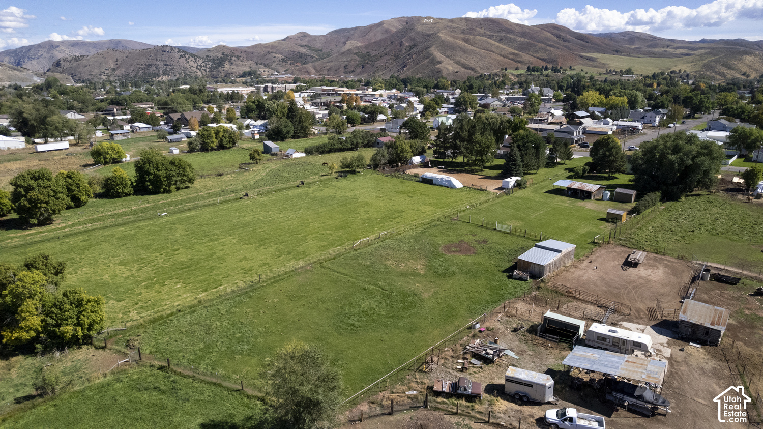 main property photo 45