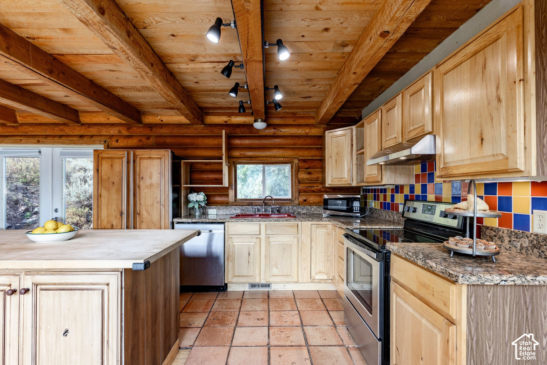 main property photo 14