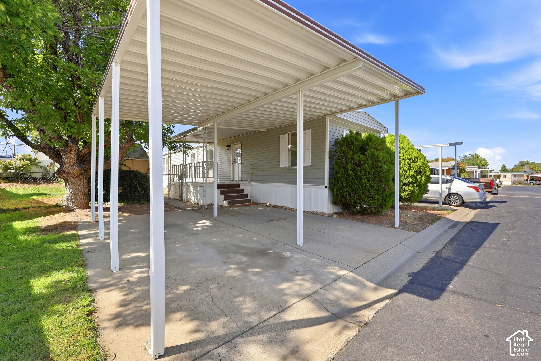main property photo 15