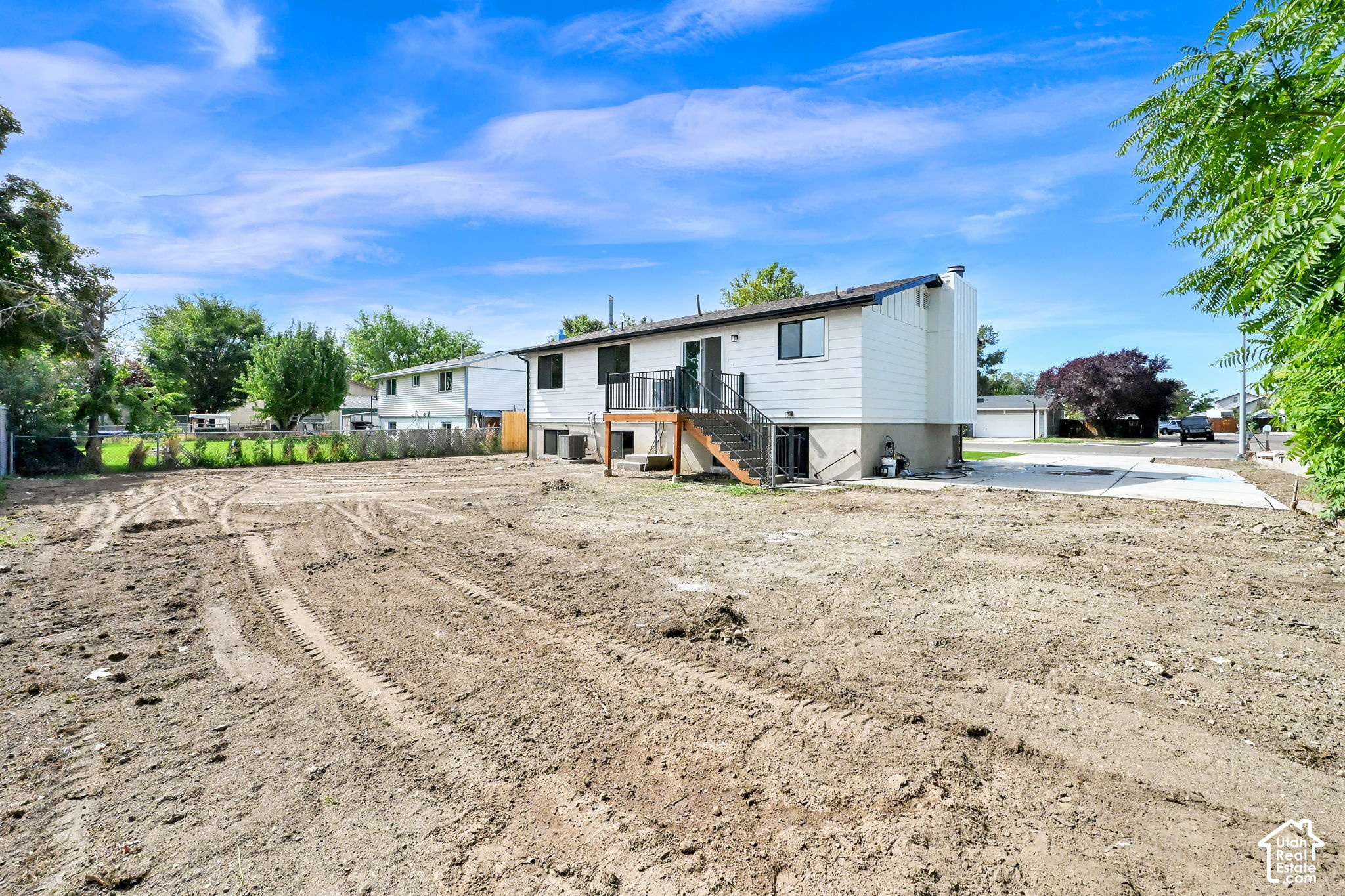 main property photo 24