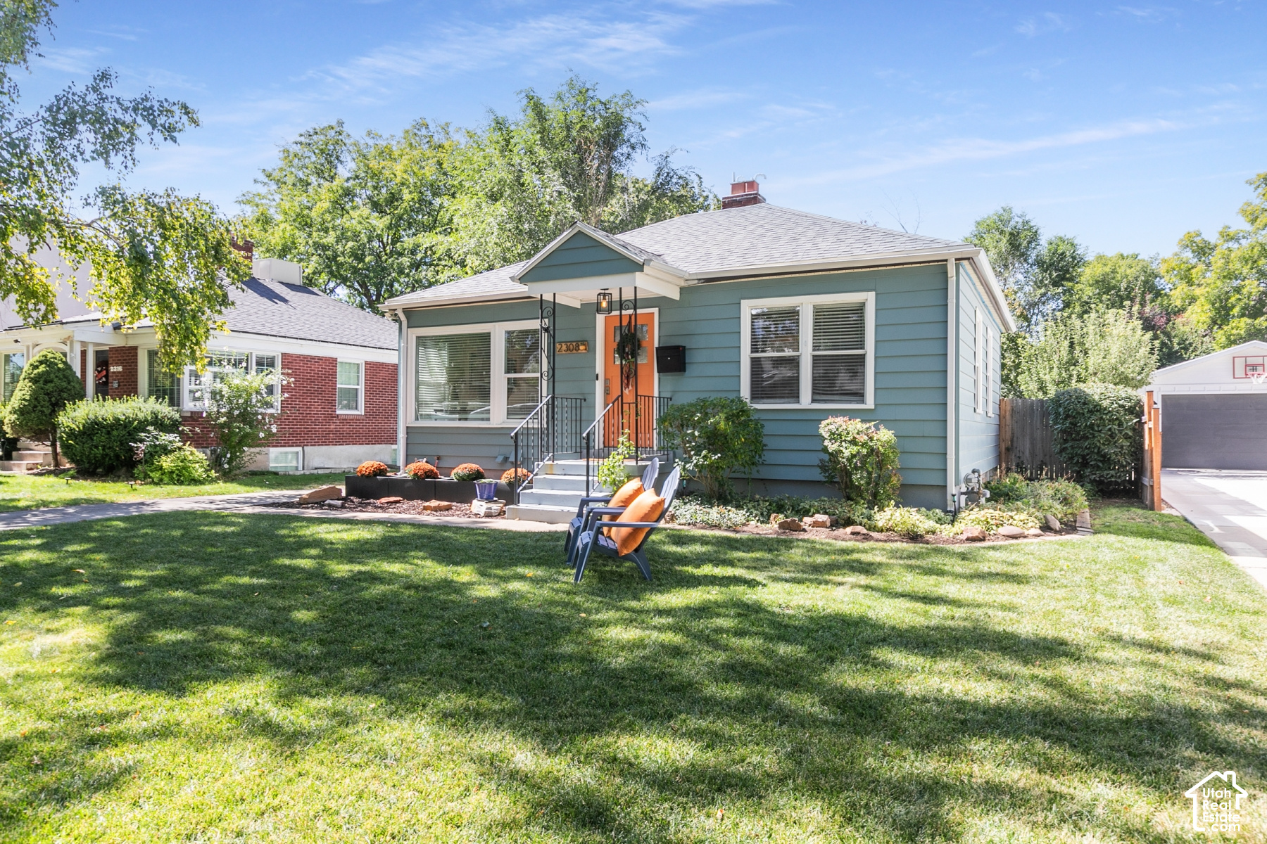 main property photo 37