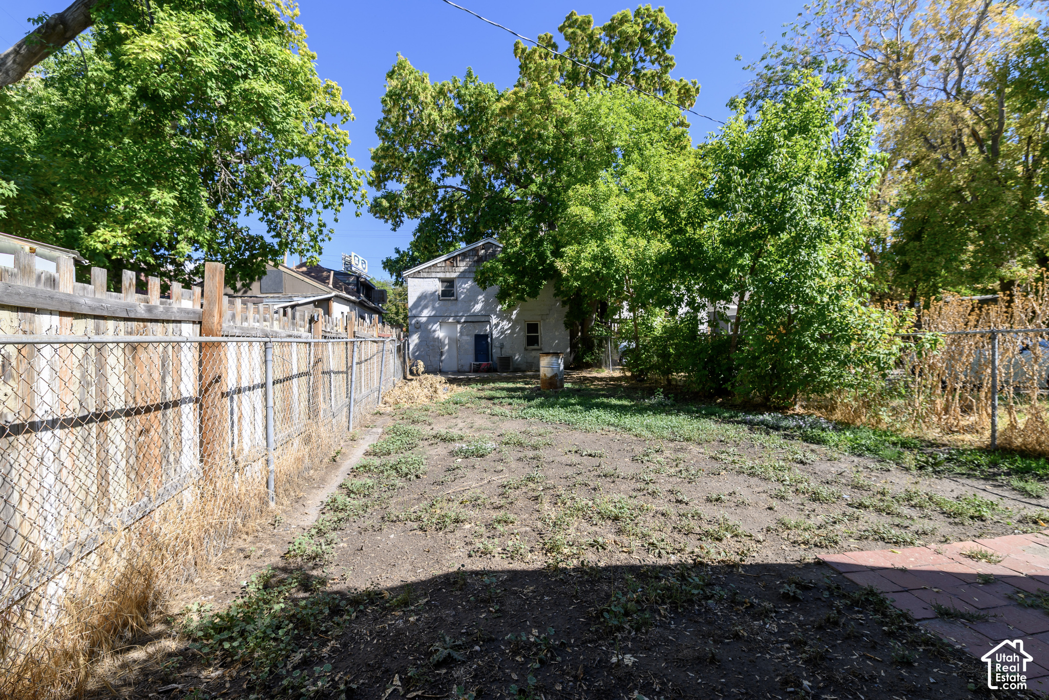 main property photo 26