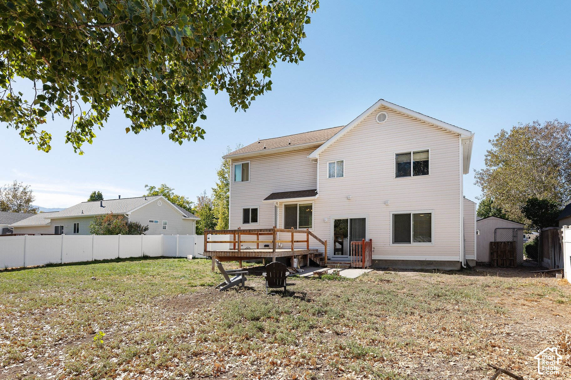 main property photo 6