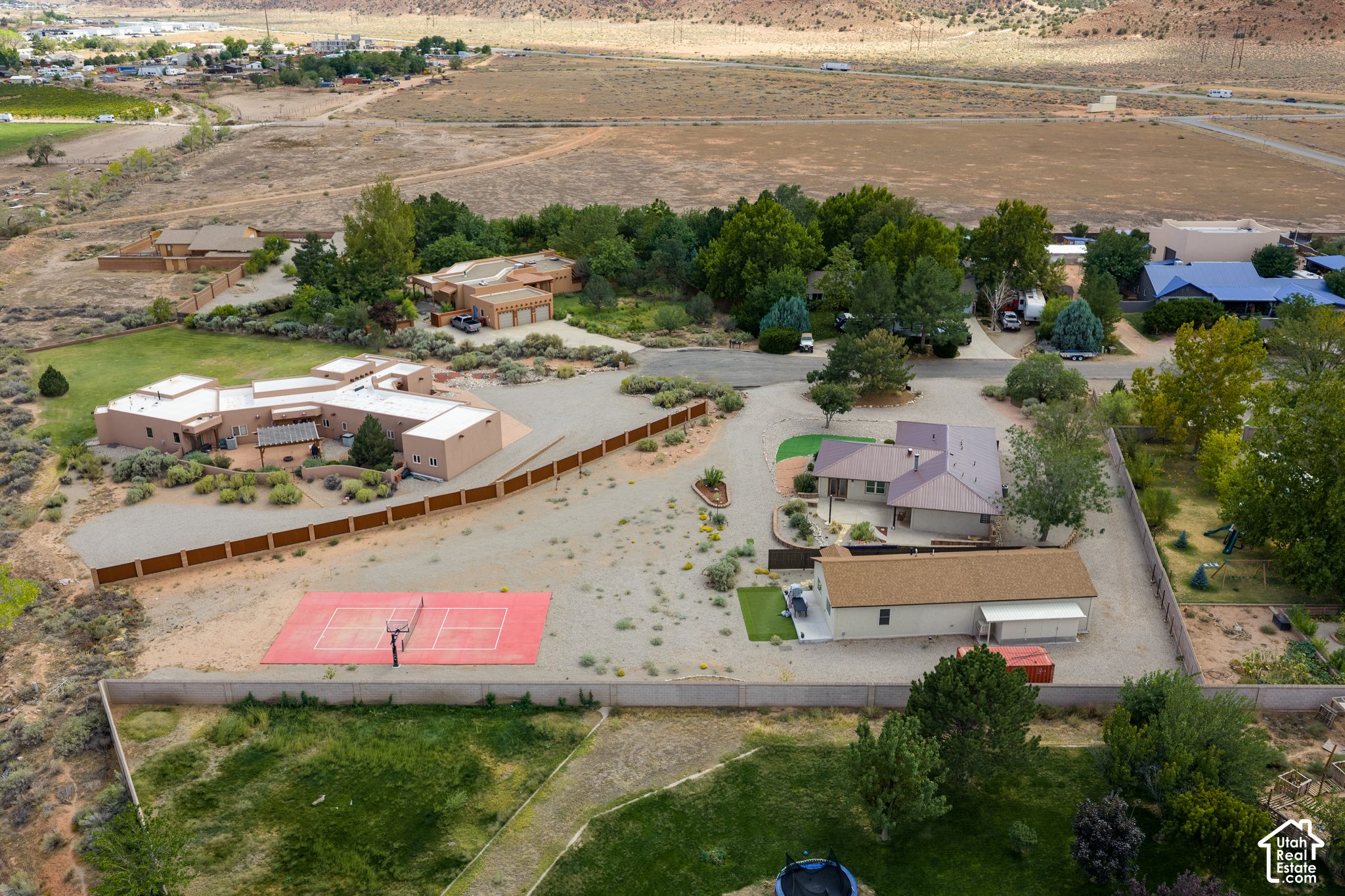 main property photo 41