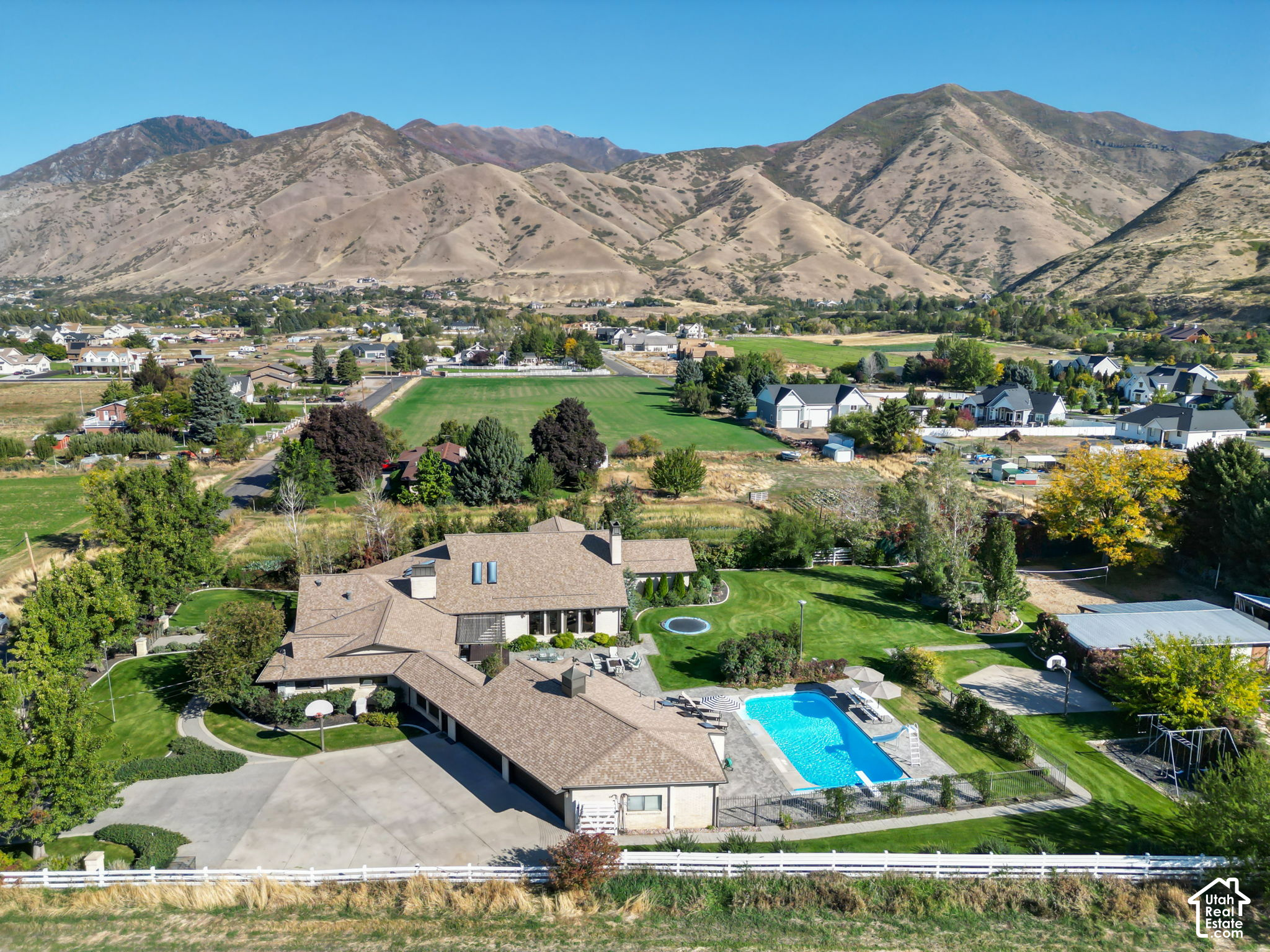 main property photo 59