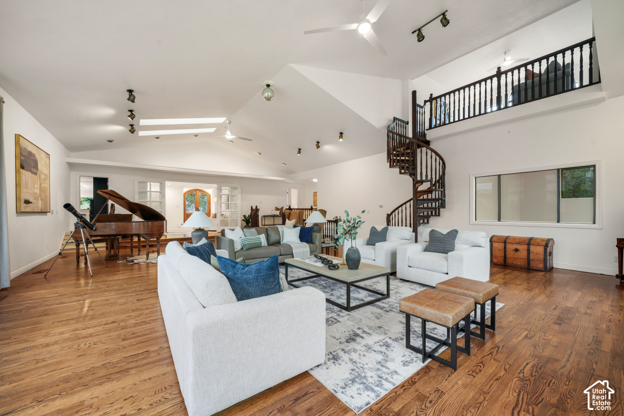main property photo 7