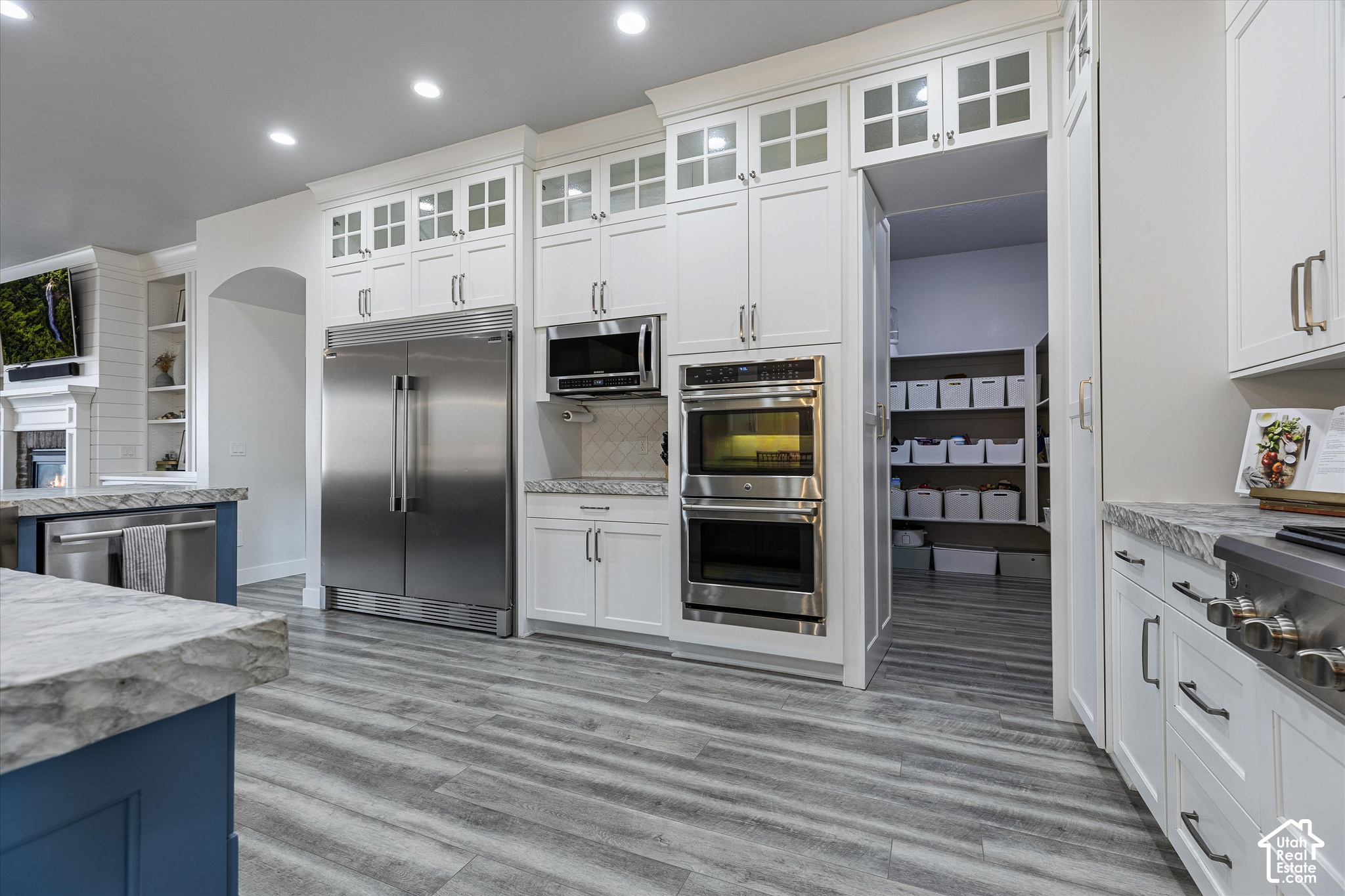 main property photo 14