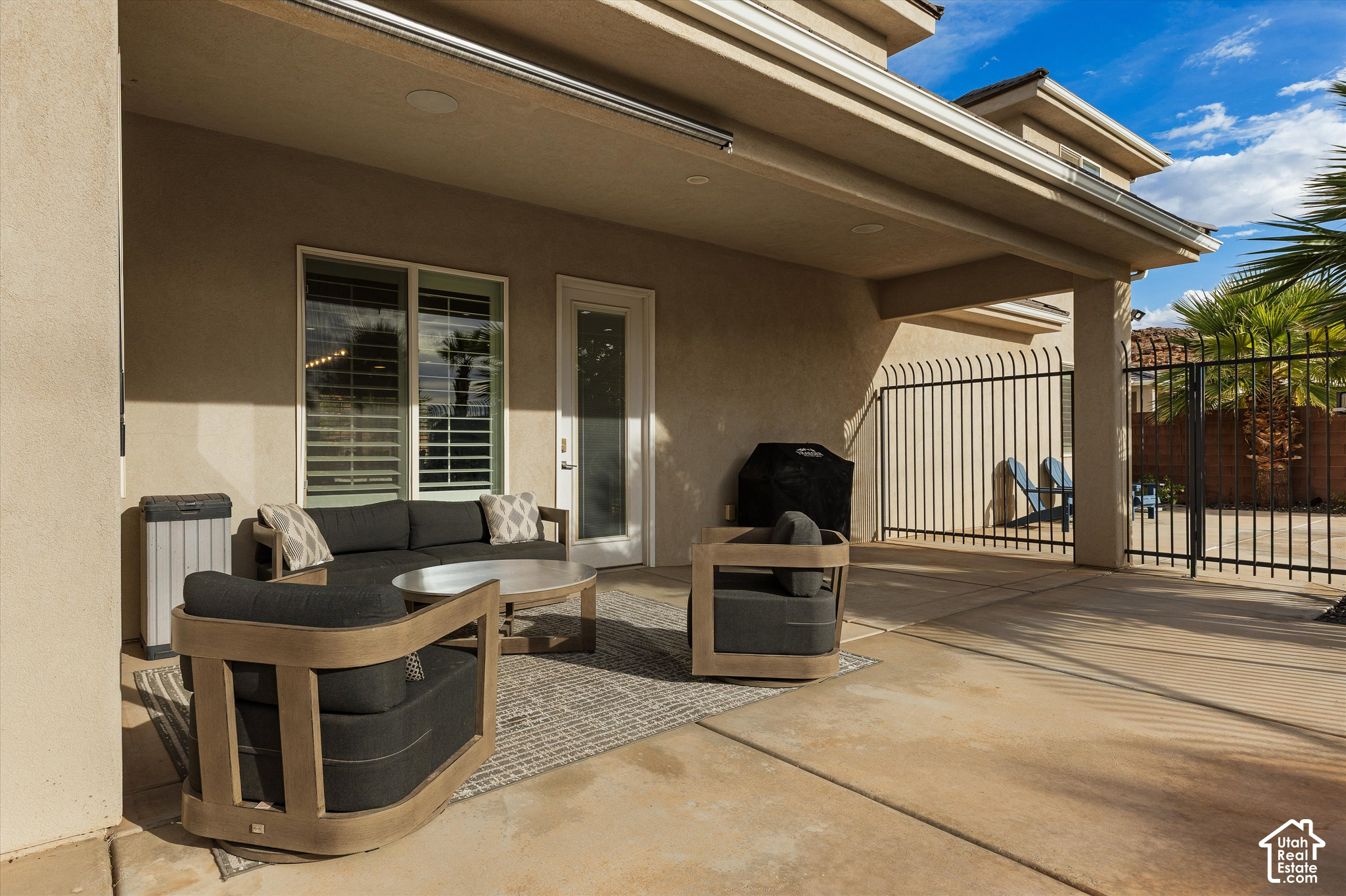 main property photo 40