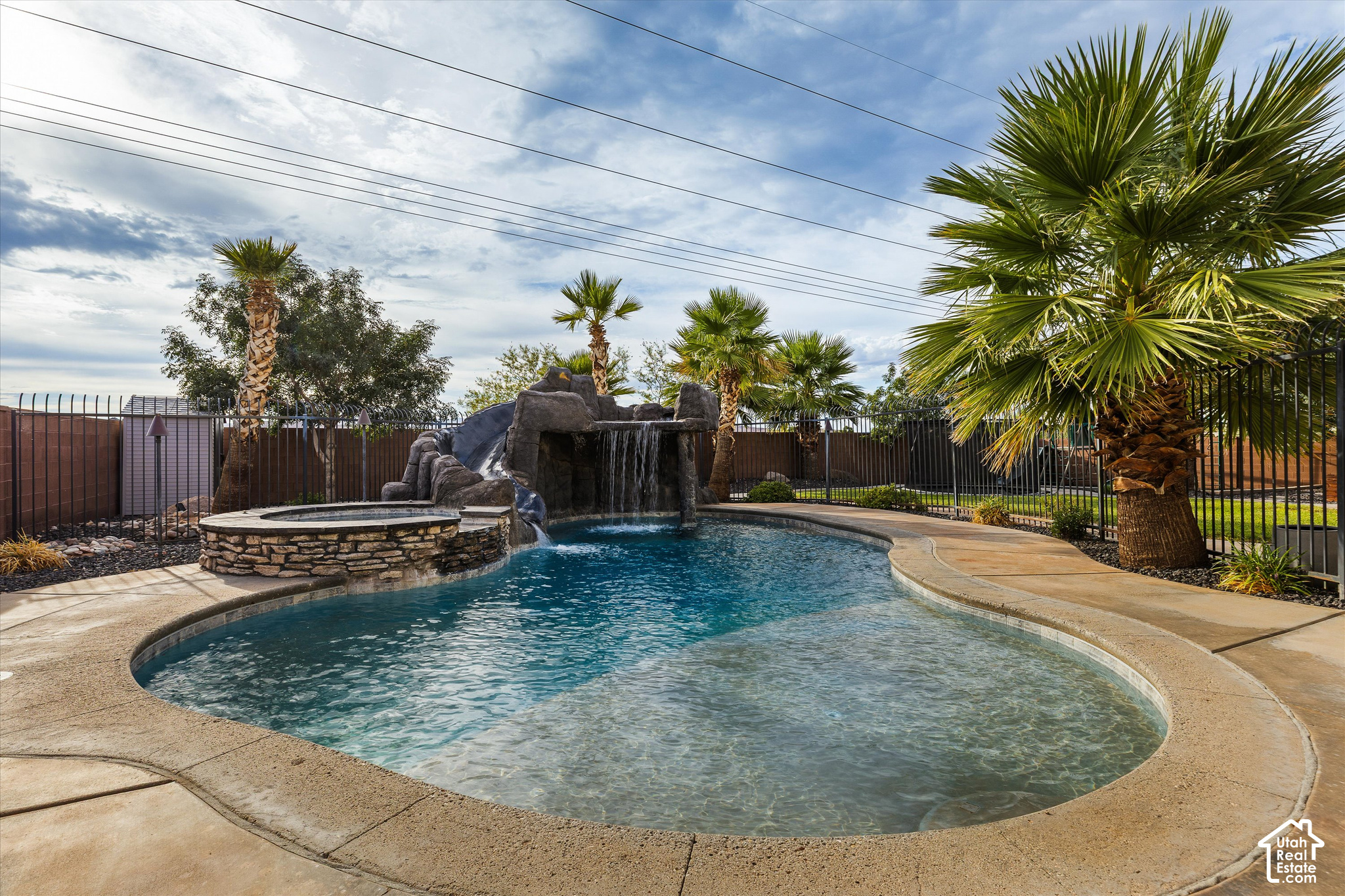 main property photo 43