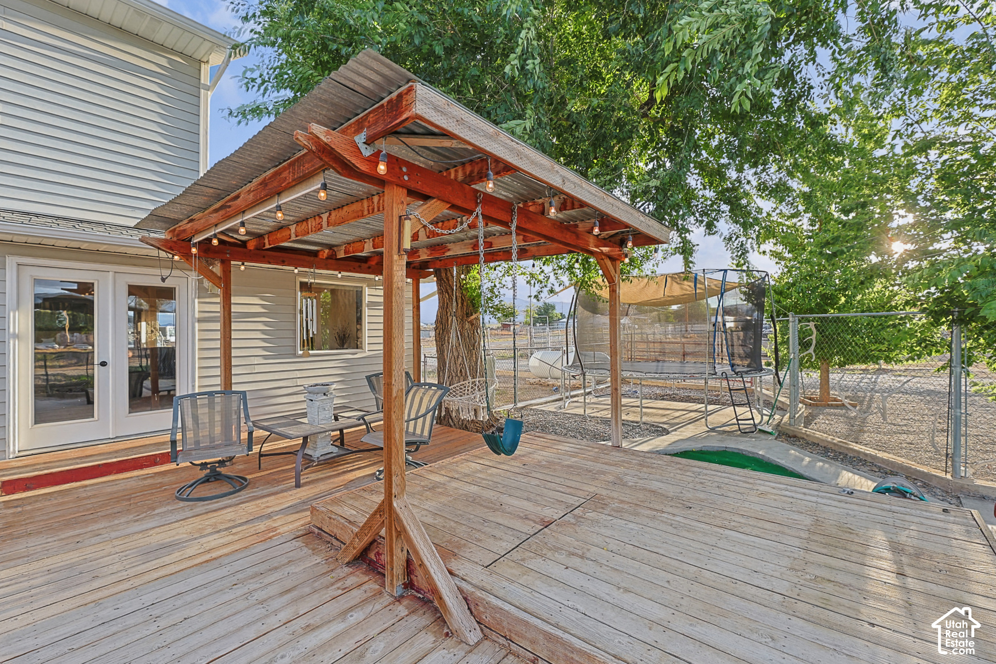 main property photo 59