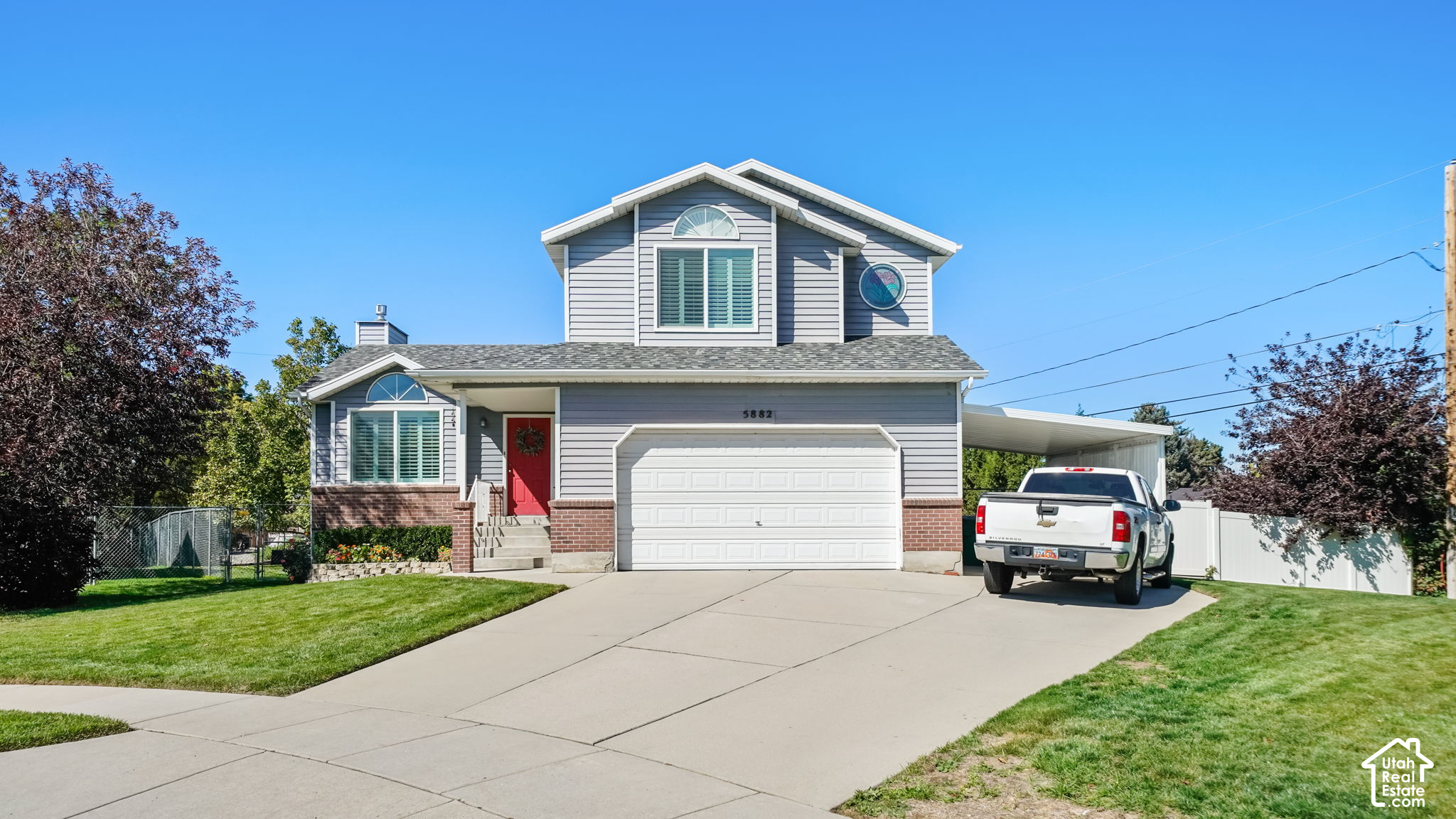 main property photo 13
