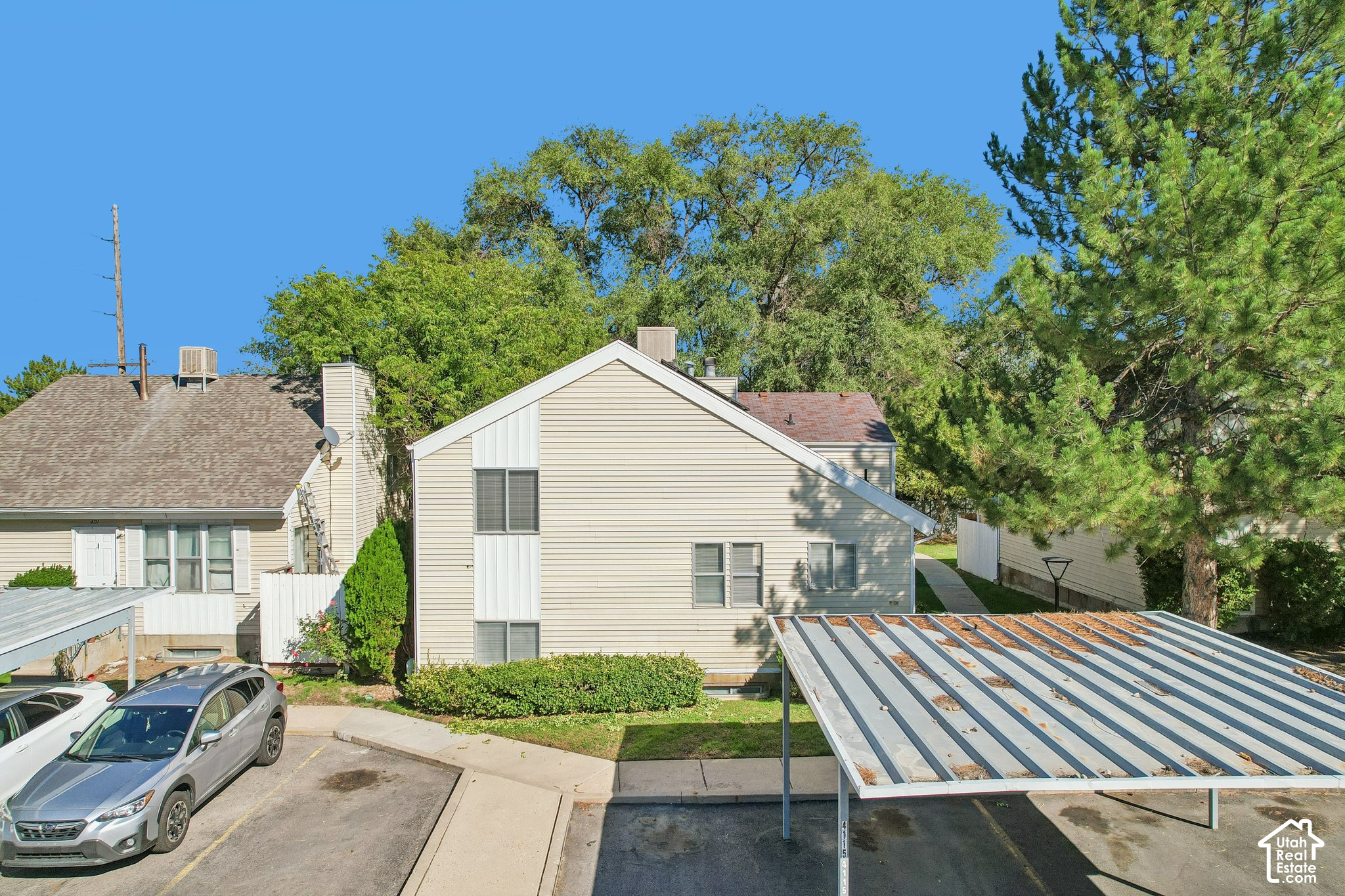 main property photo 31