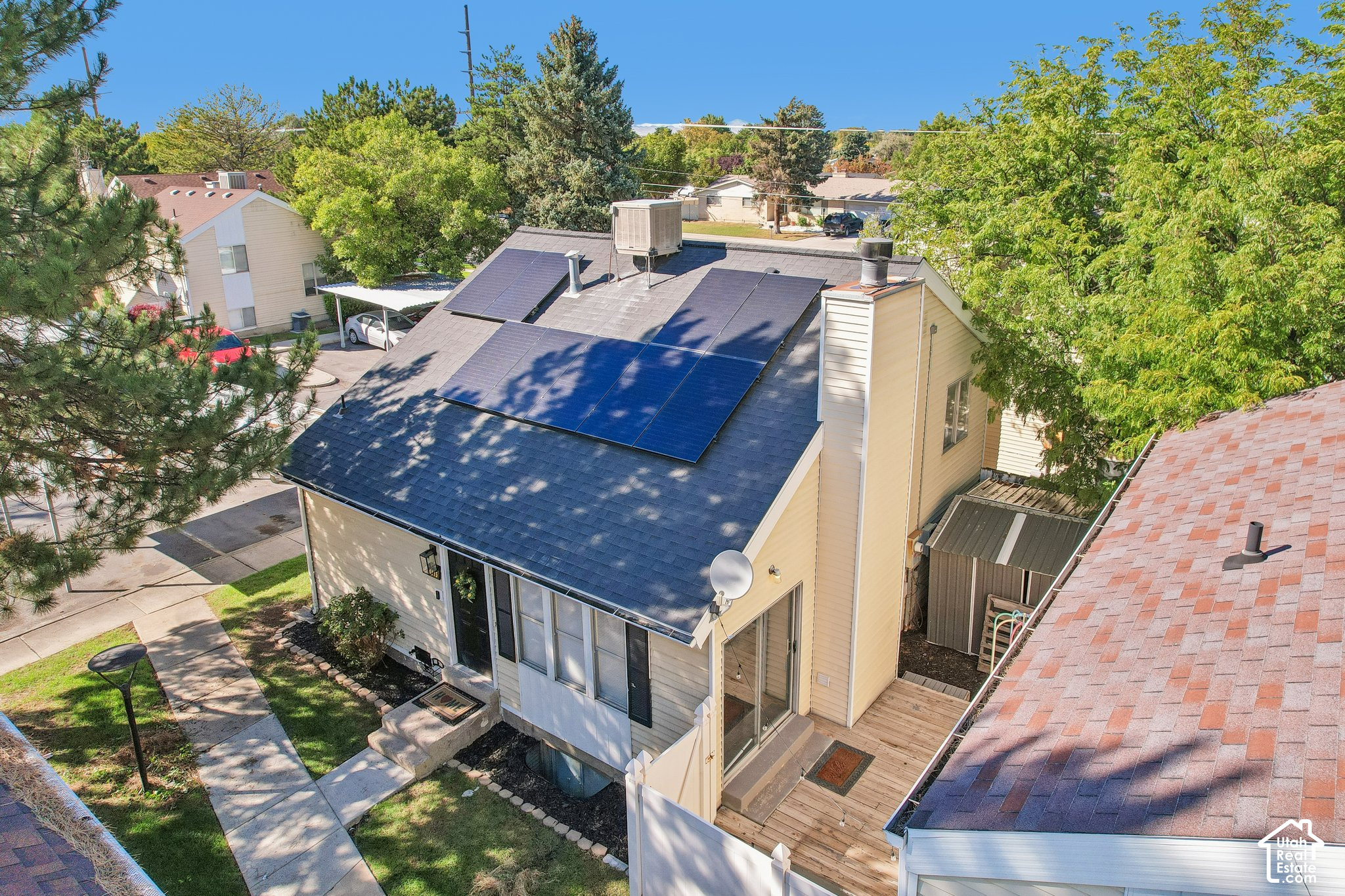 main property photo 35
