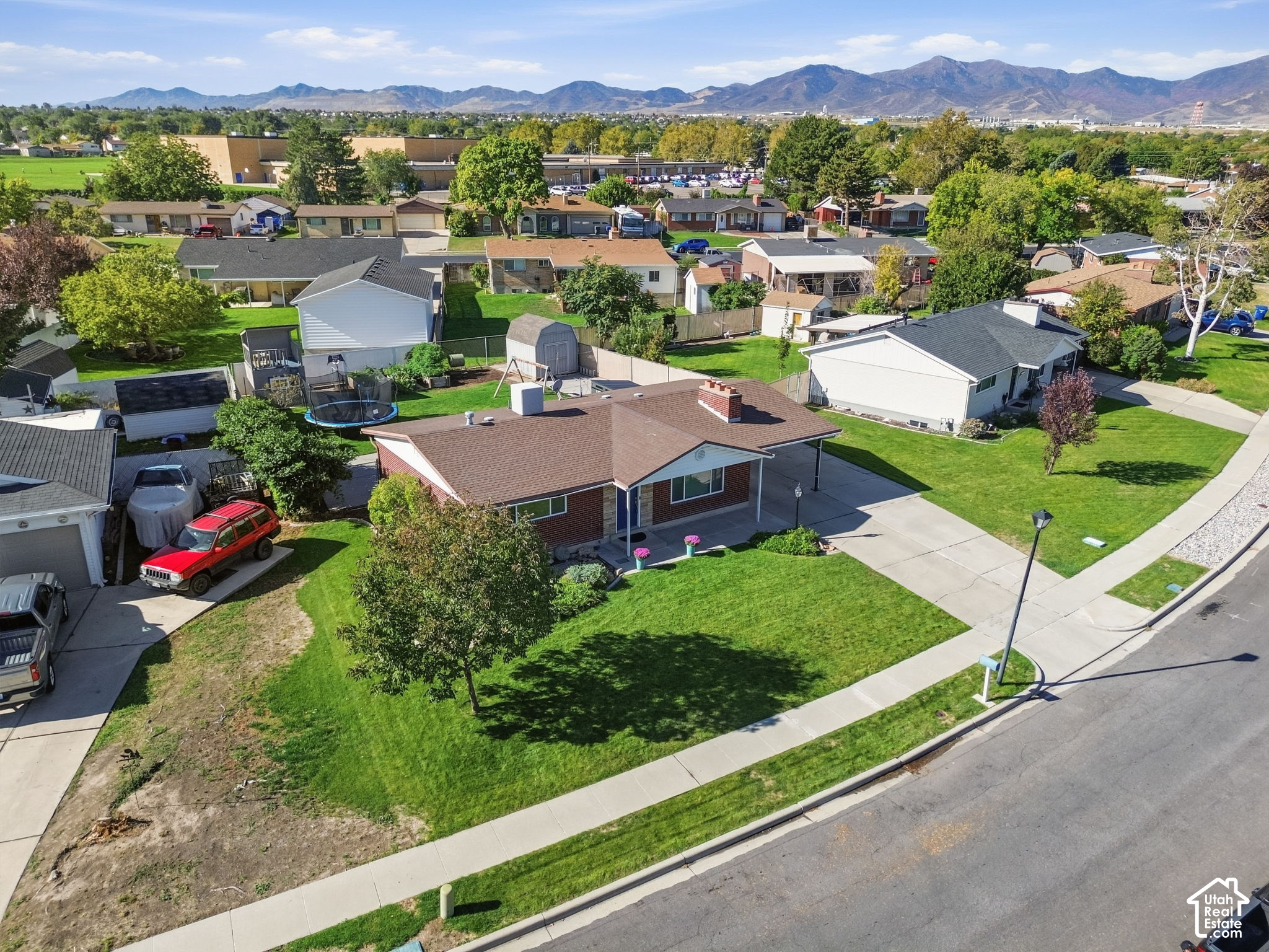 main property photo 7
