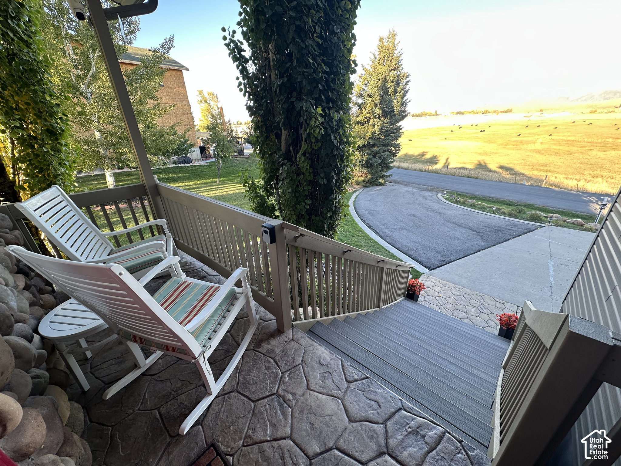 main property photo 13