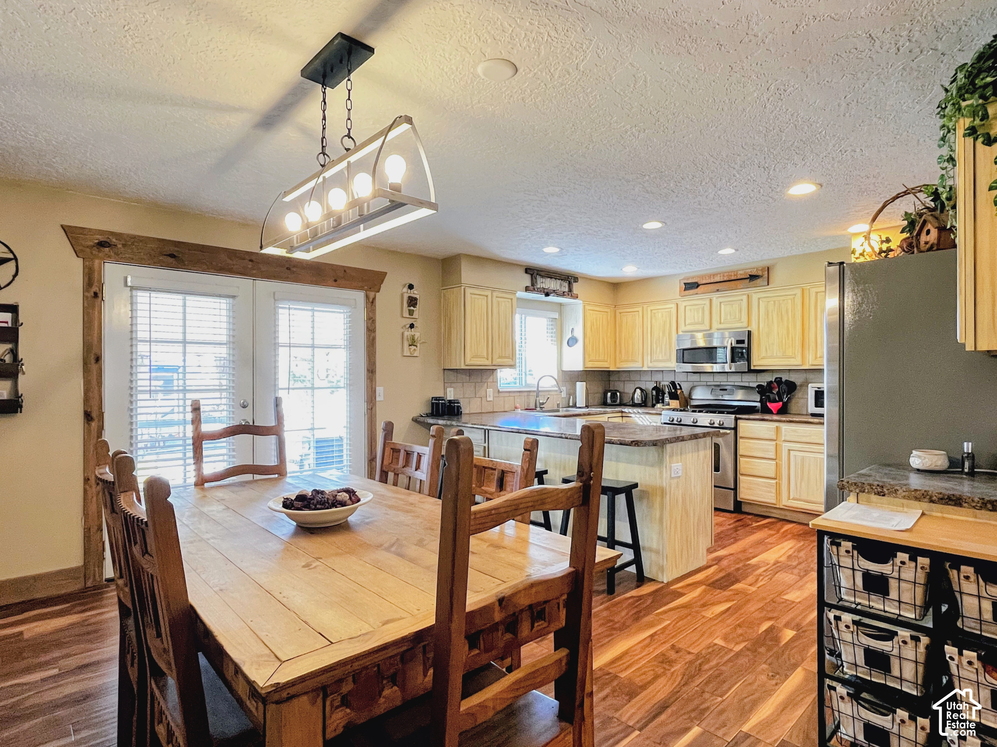 main property photo 11