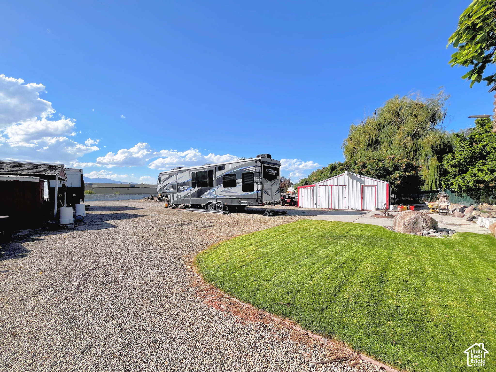 main property photo 37