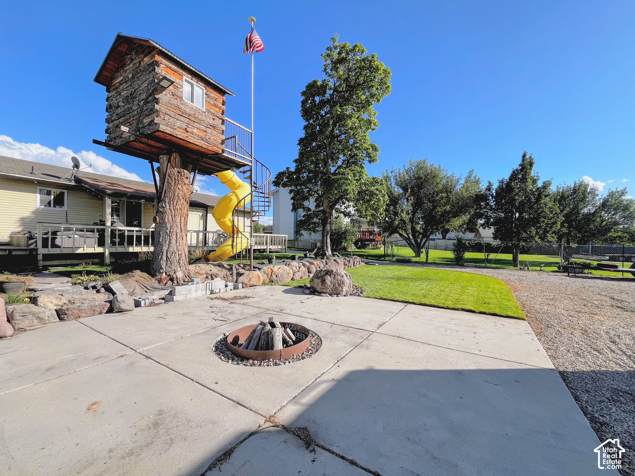 main property photo 38