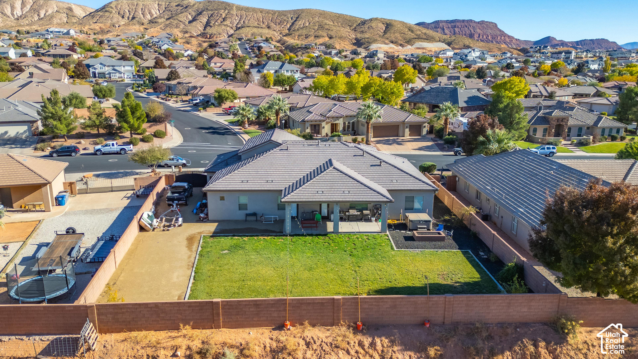 main property photo 3