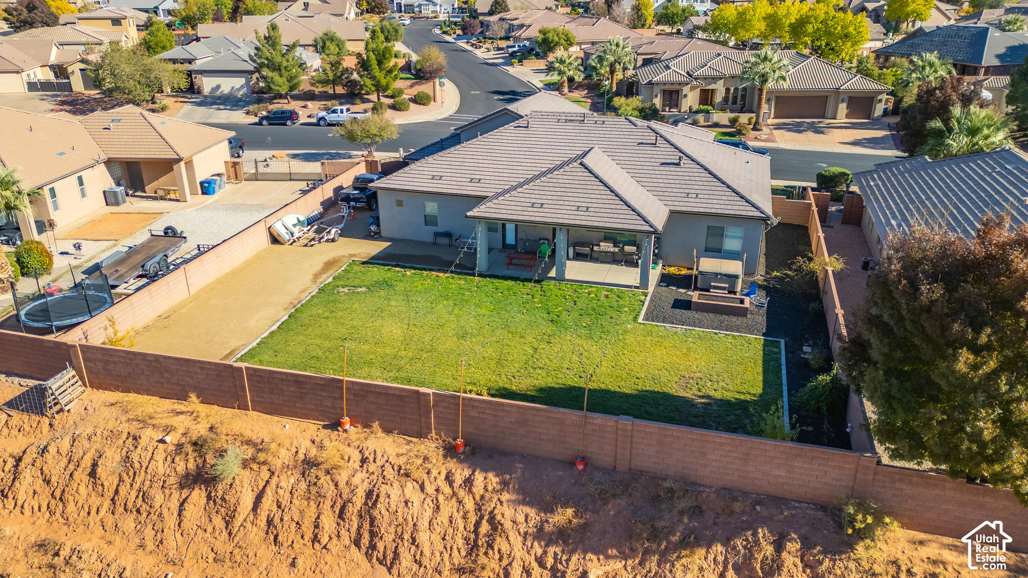 main property photo 4