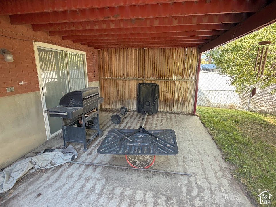 main property photo 32