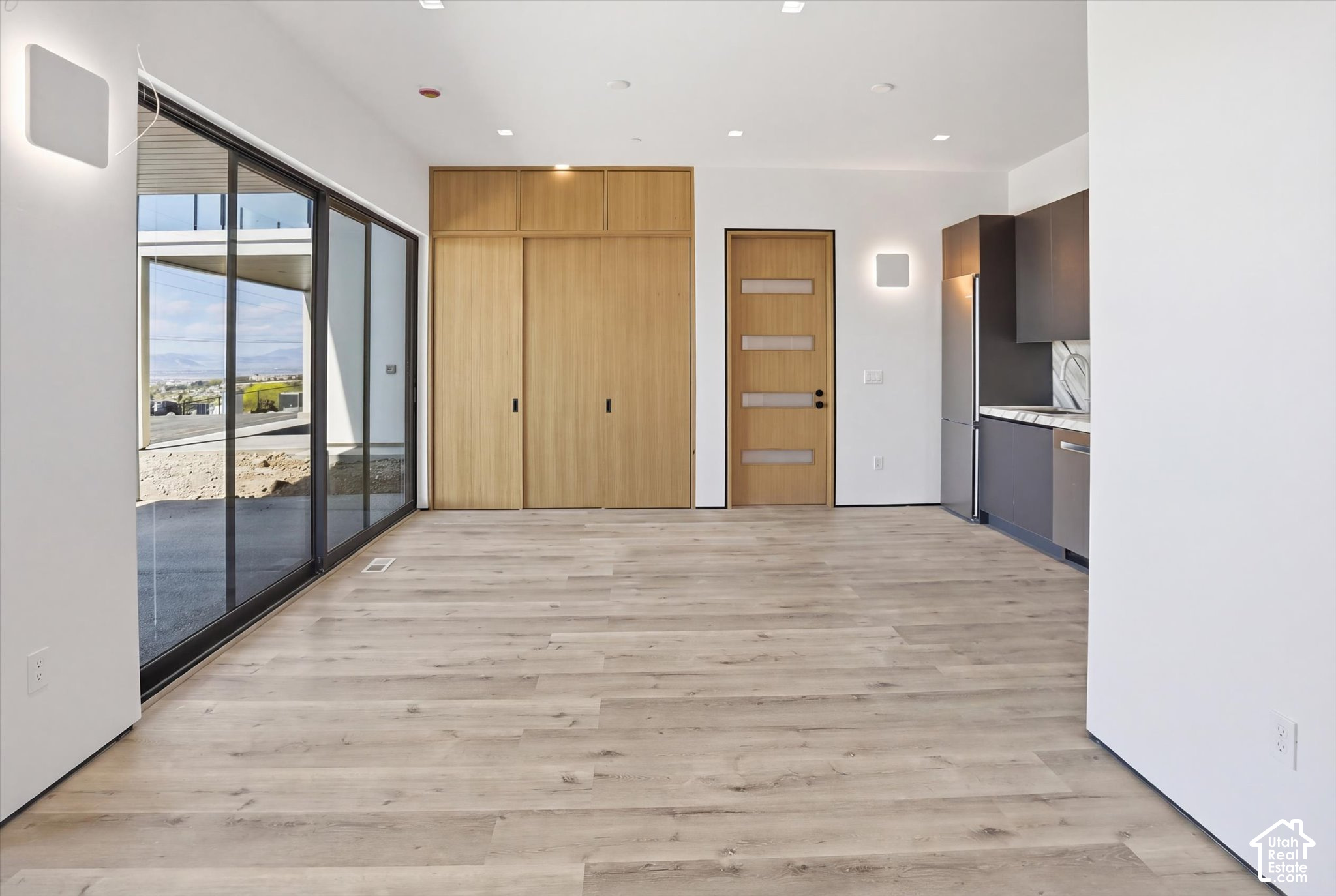 main property photo 67