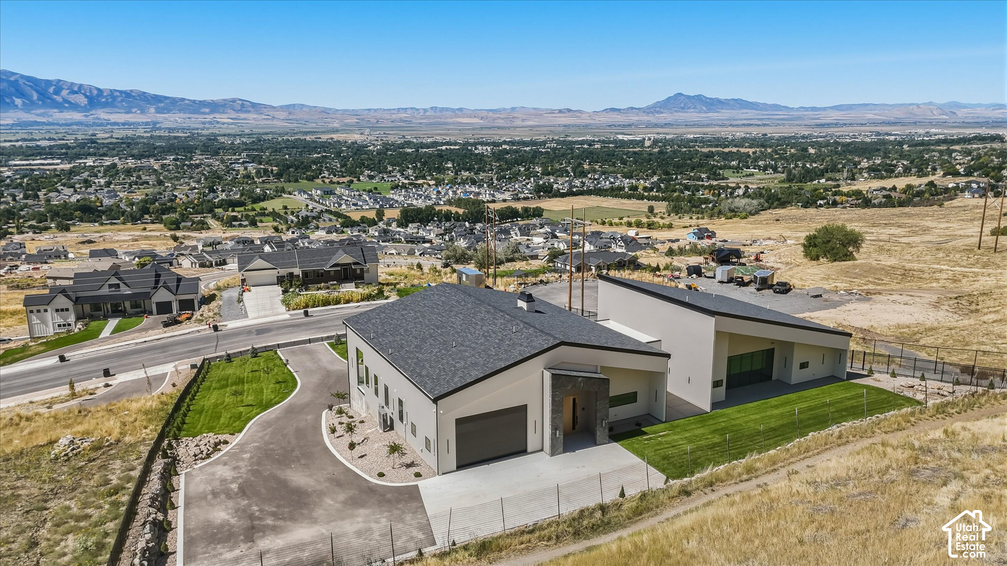 main property photo 84