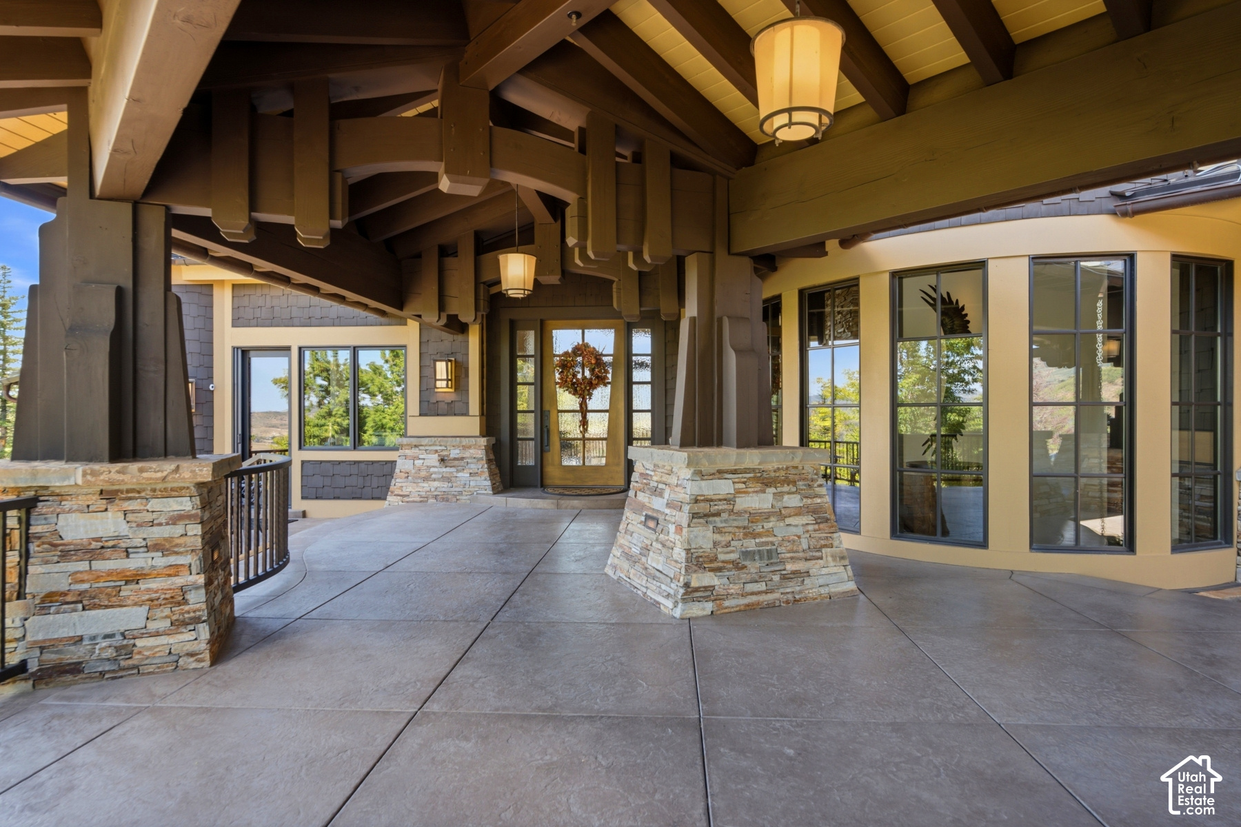 main property photo 6