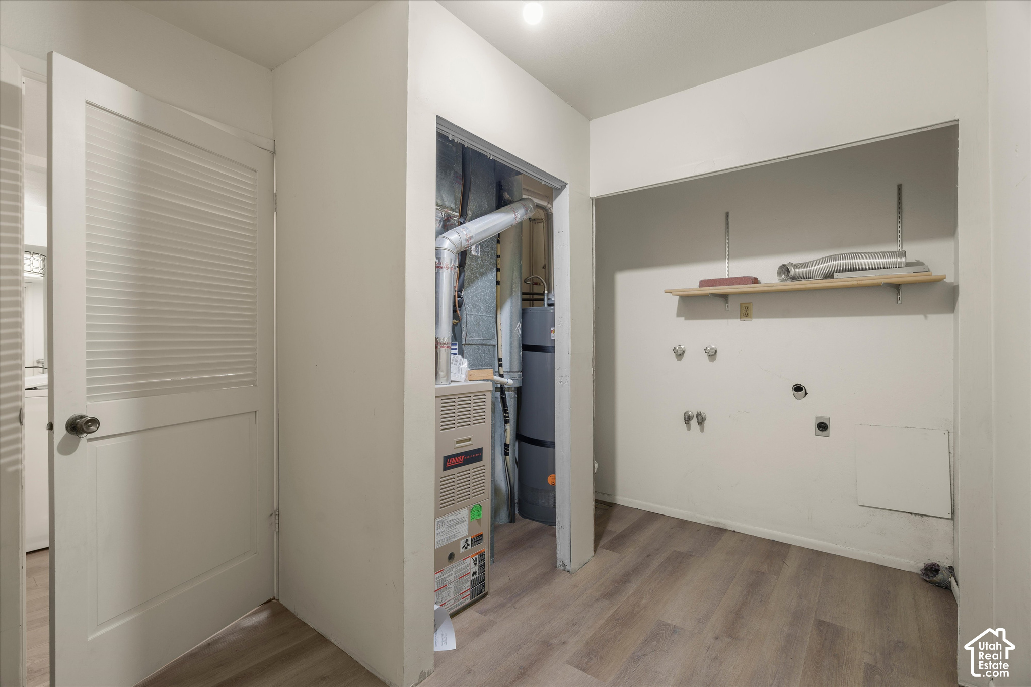 main property photo 23