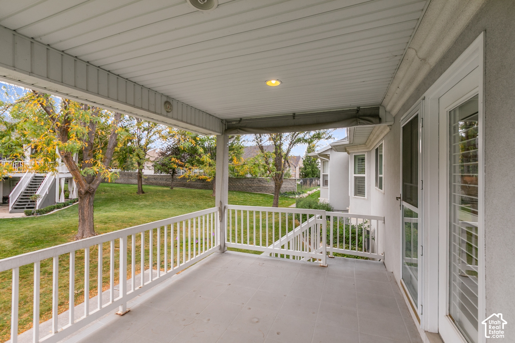 main property photo 28