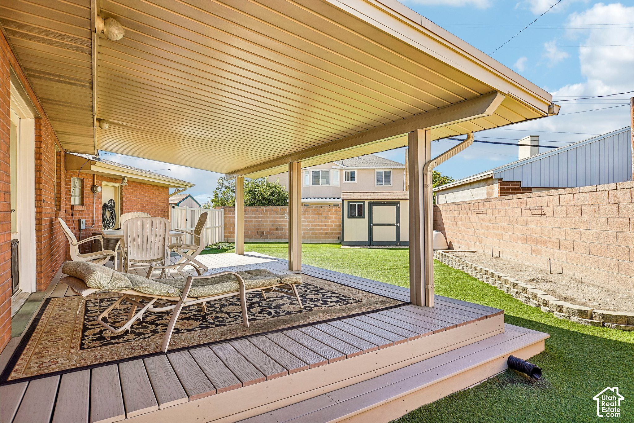 main property photo 23