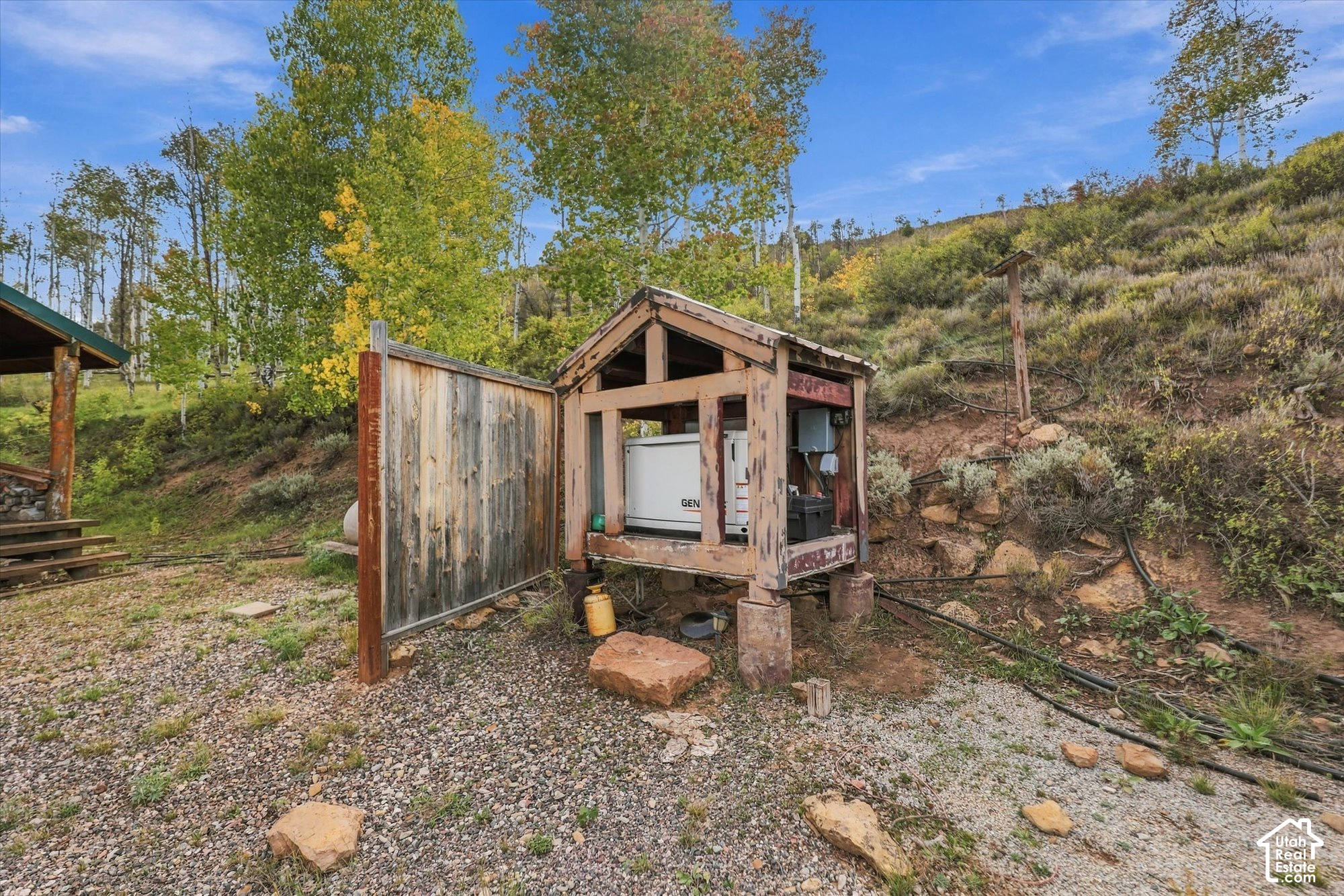 main property photo 41