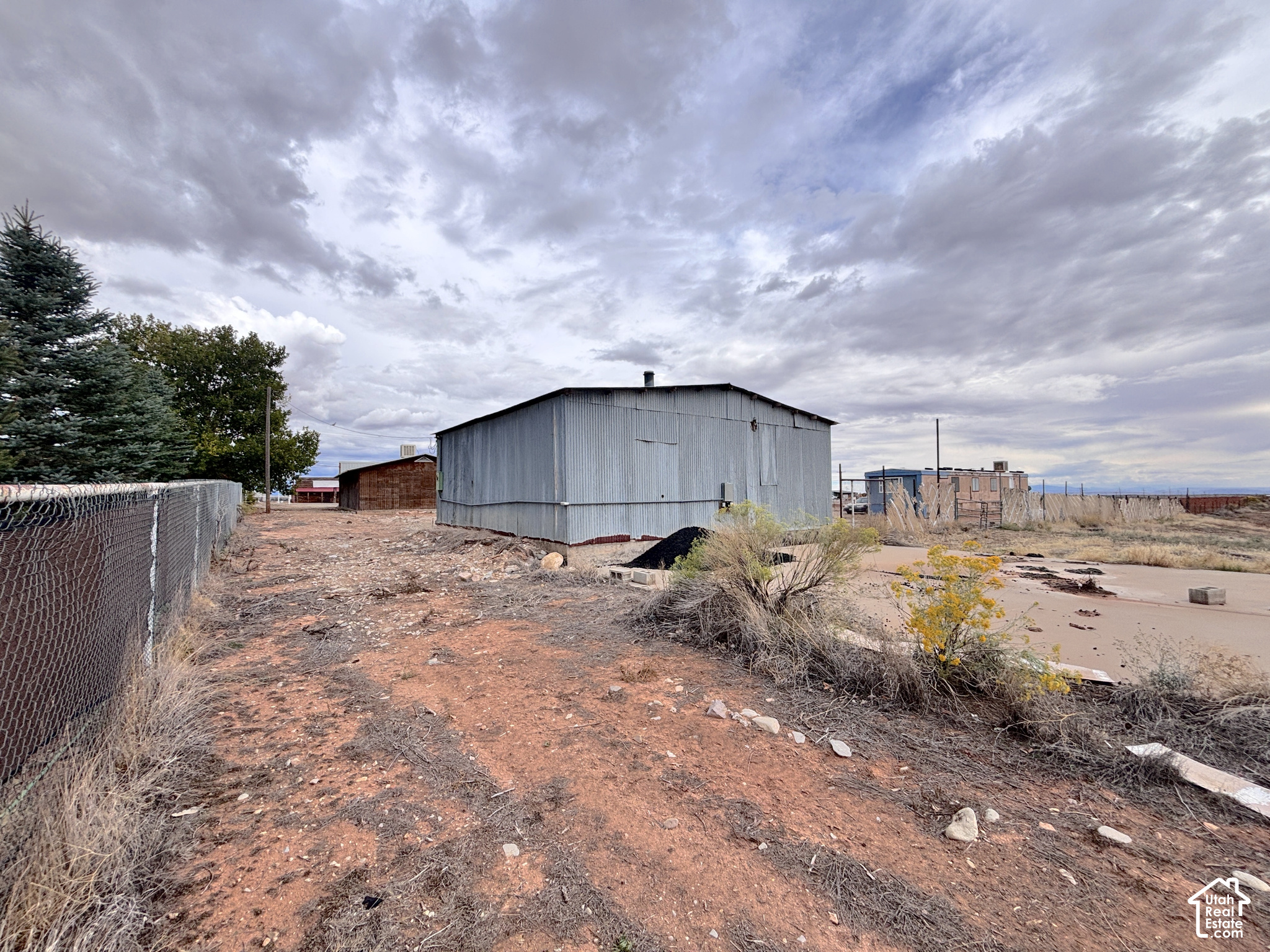 main property photo 34