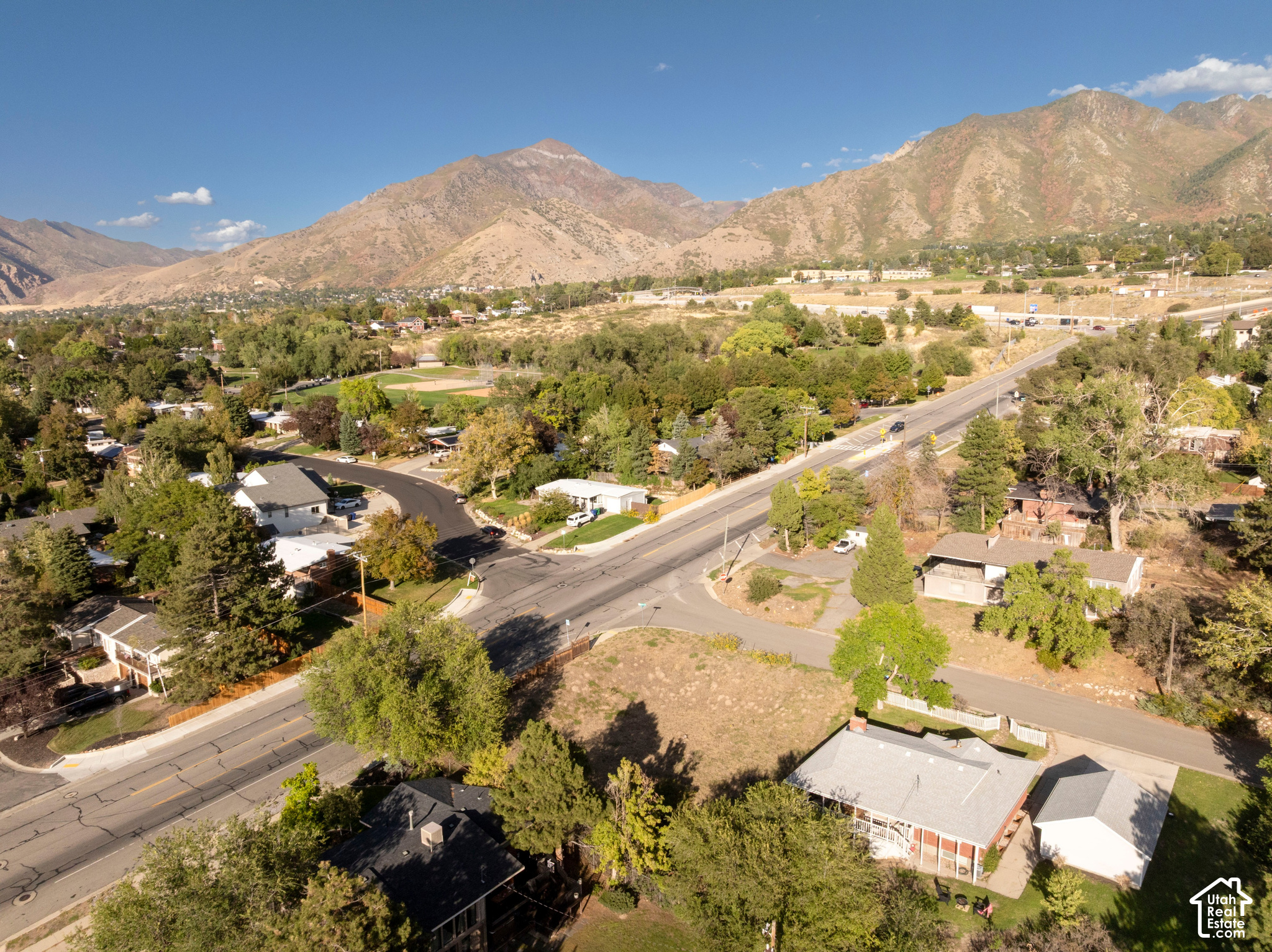 main property photo 6
