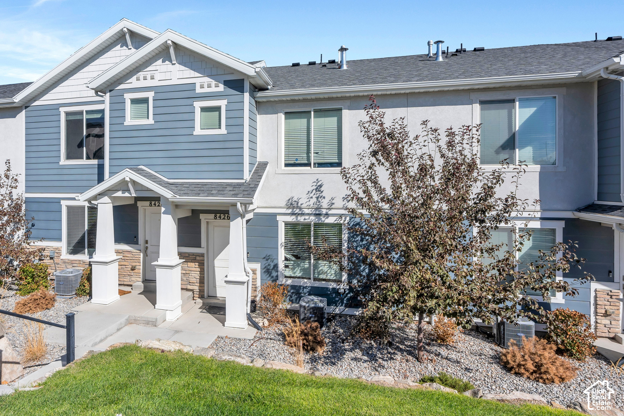 main property photo 11