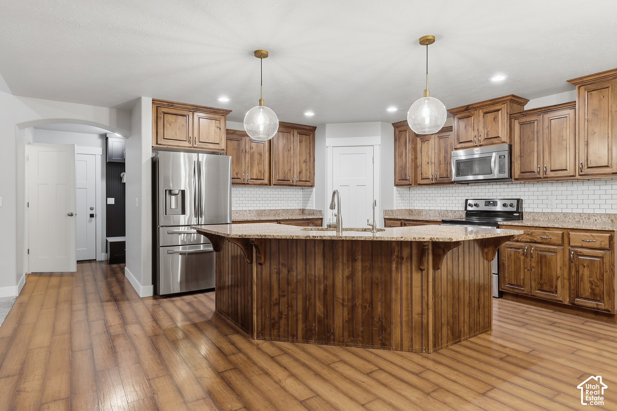 main property photo 8