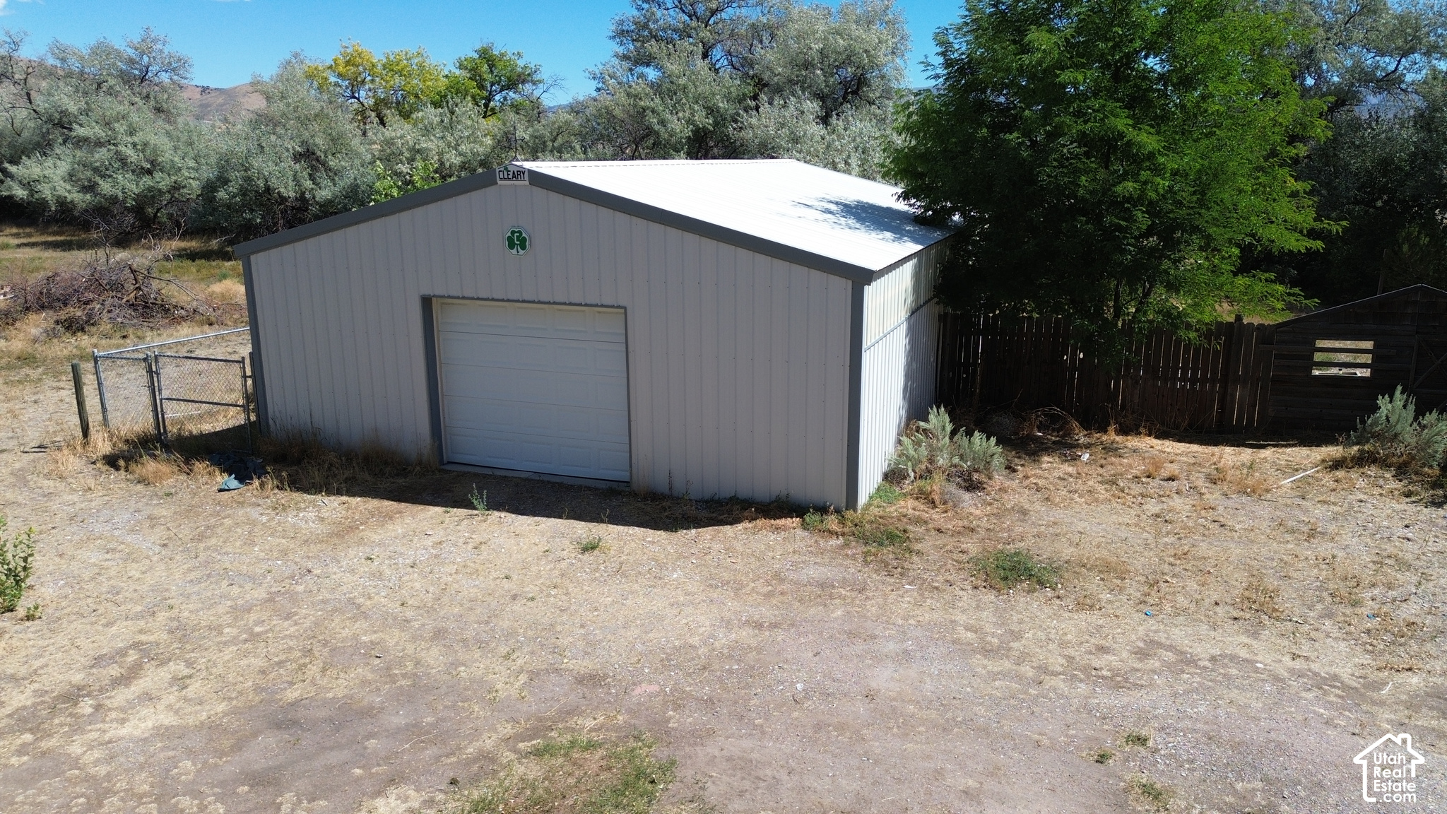 main property photo 10
