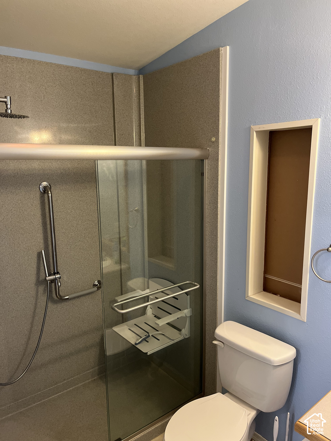 main property photo 37