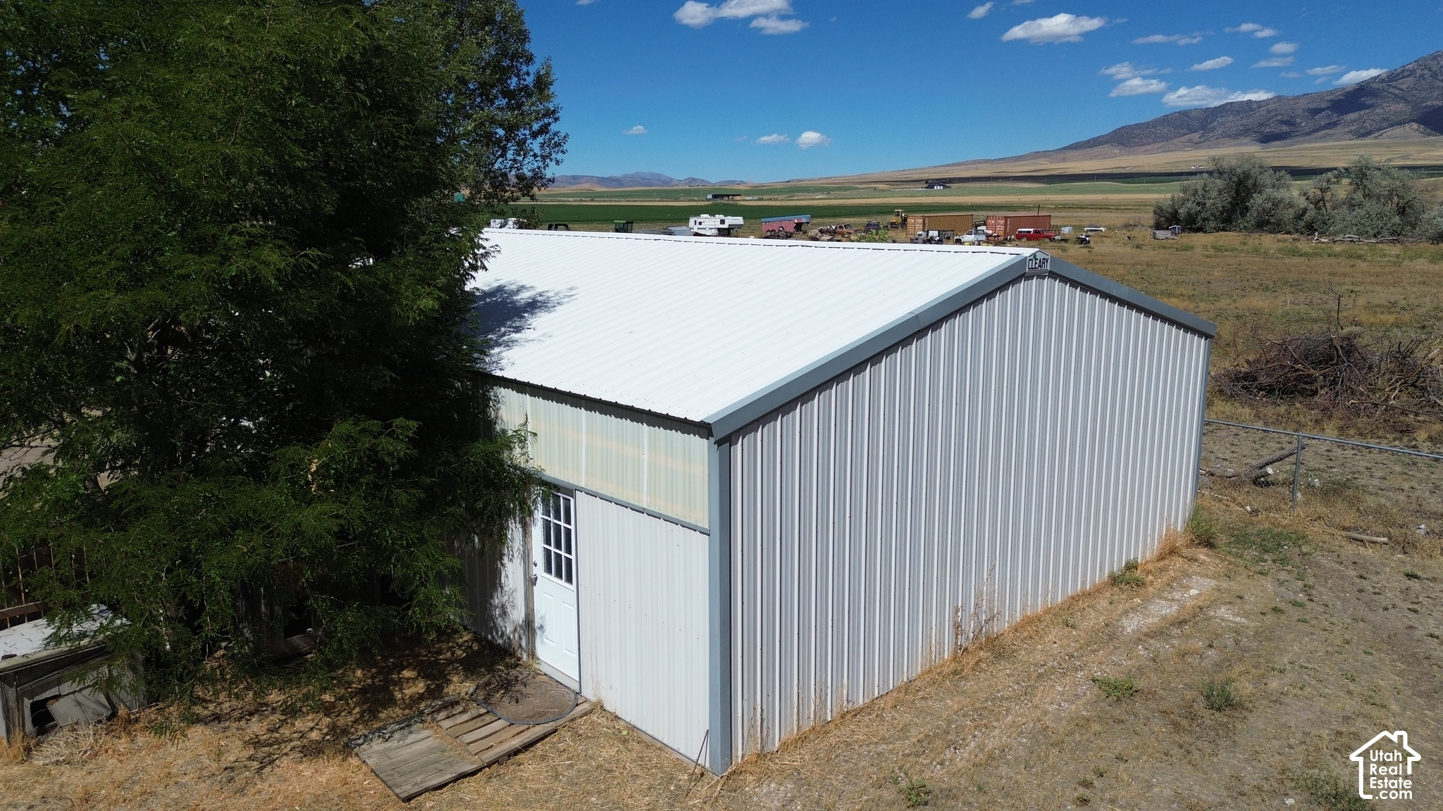 main property photo 6